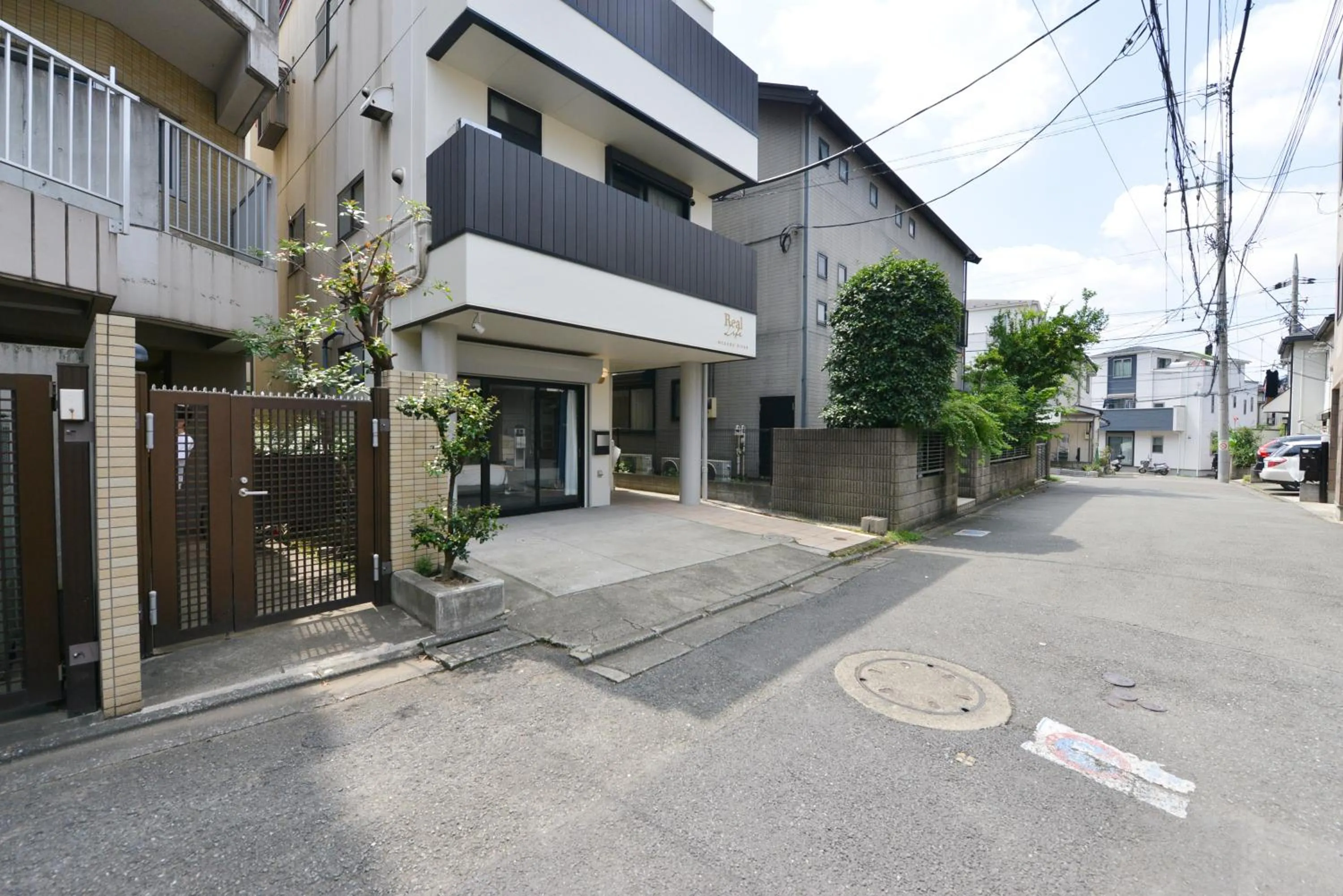 Property building in Real Life Meguro River