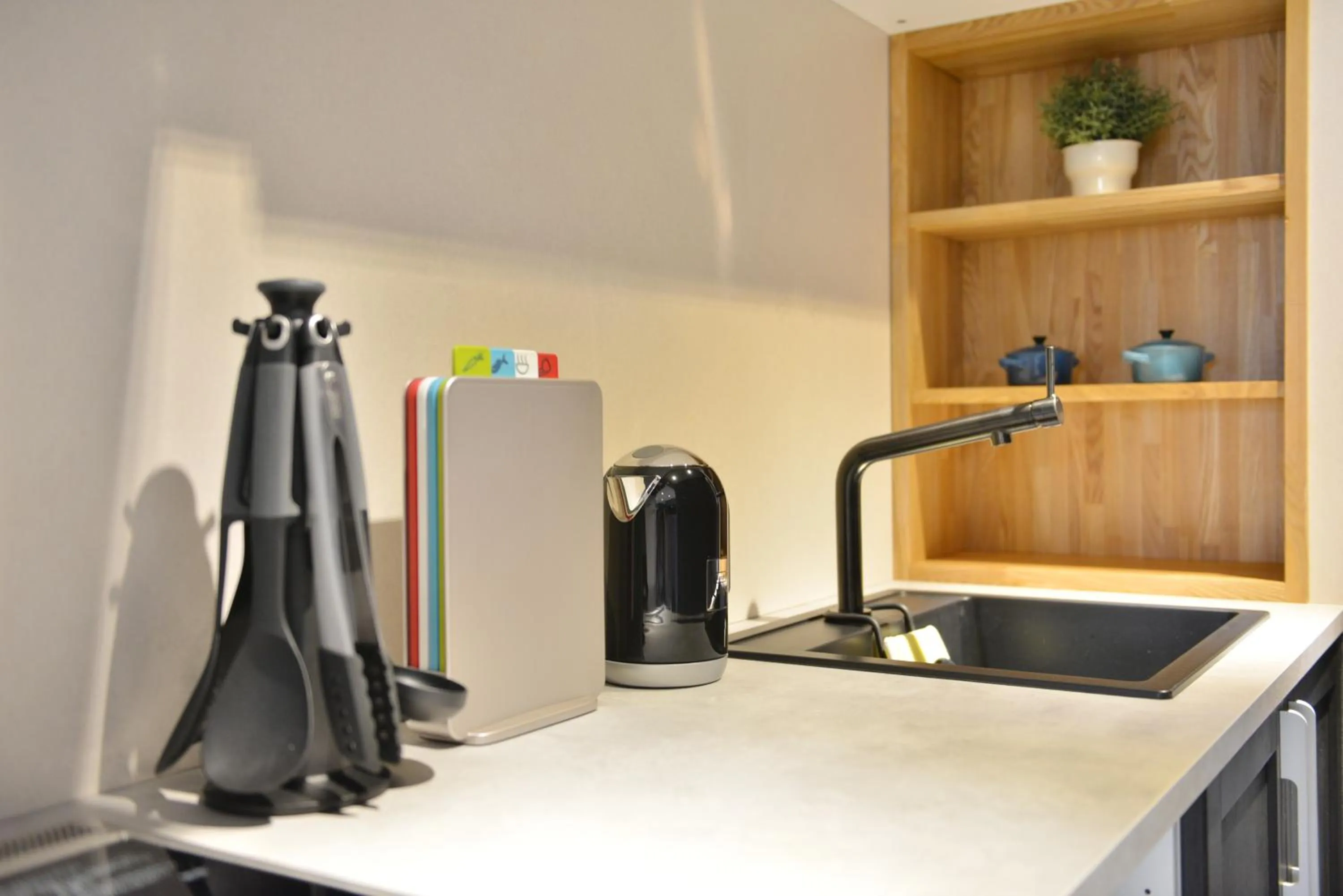 Kitchen or kitchenette in Real Life Meguro River