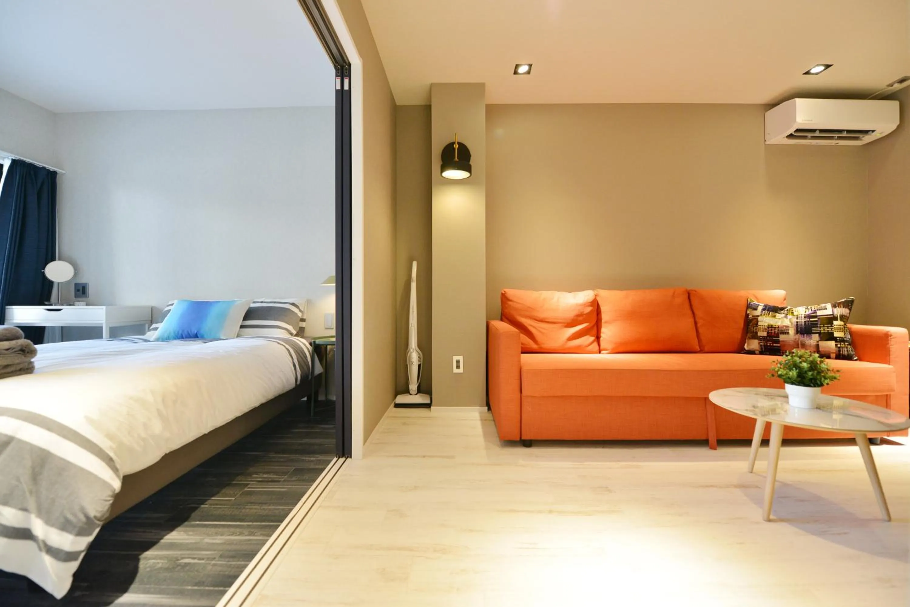 Bed in Real Life Meguro River