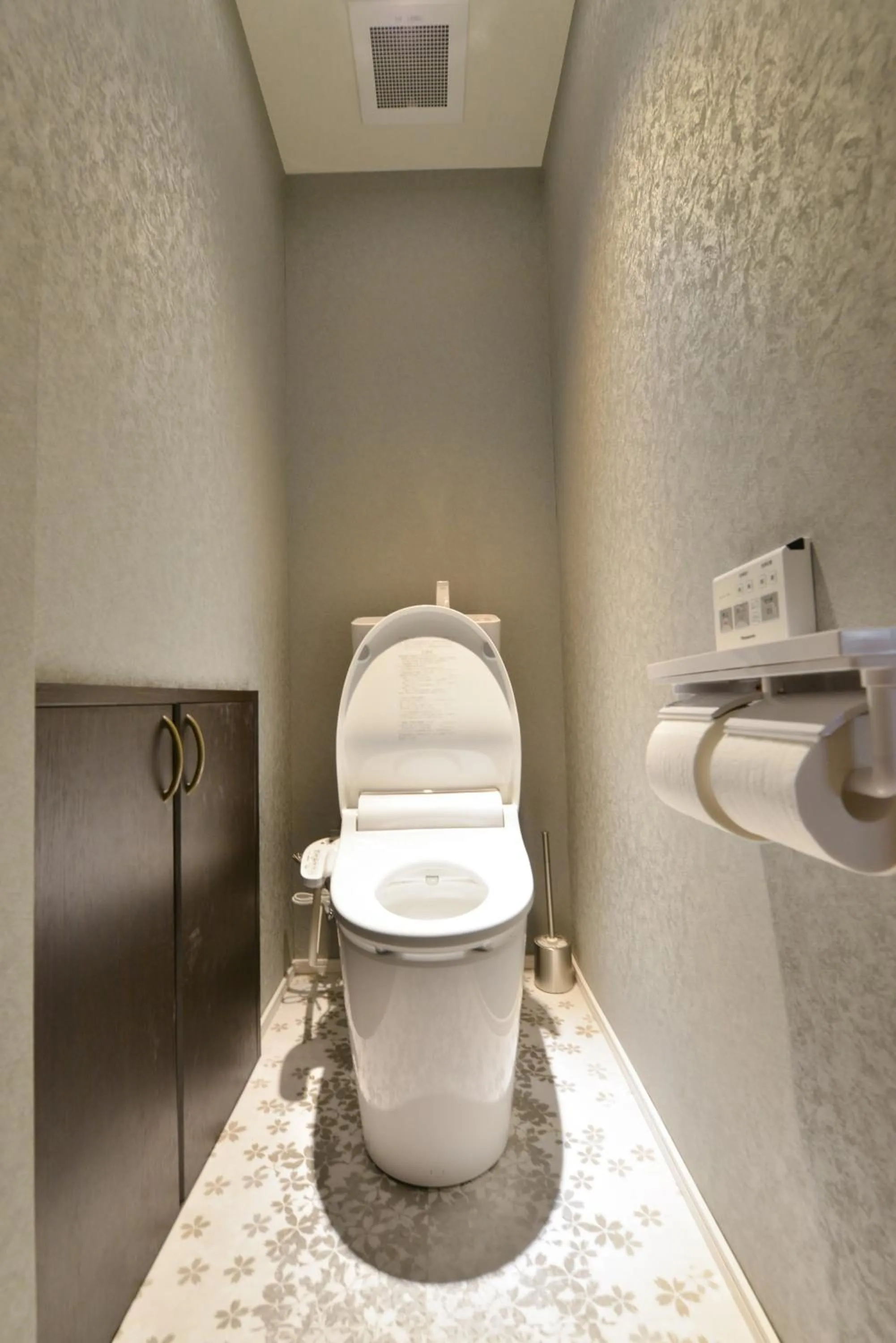 Toilet in Real Life Meguro River