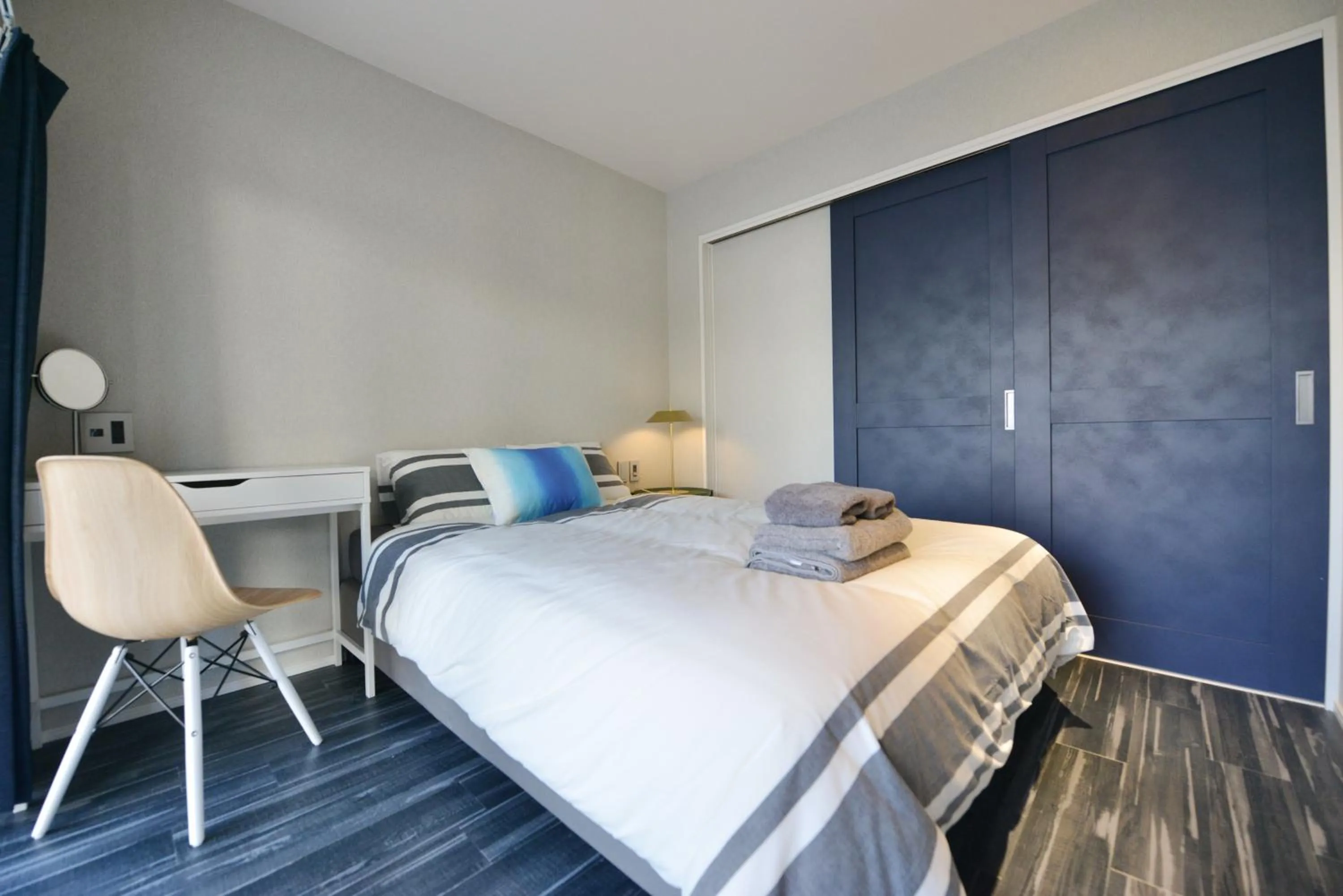 Bed in Real Life Meguro River