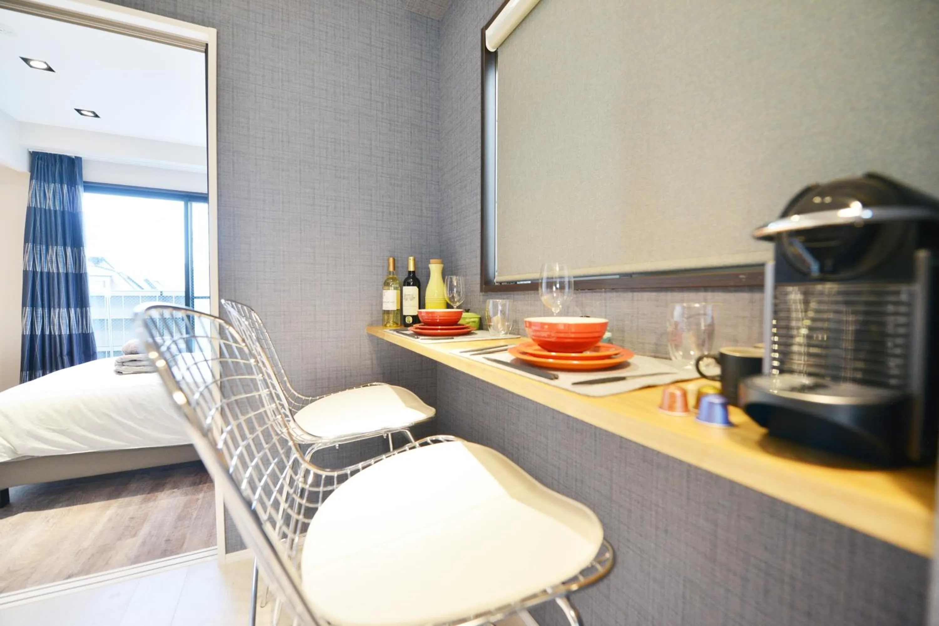 Coffee/tea facilities in Real Life Meguro River