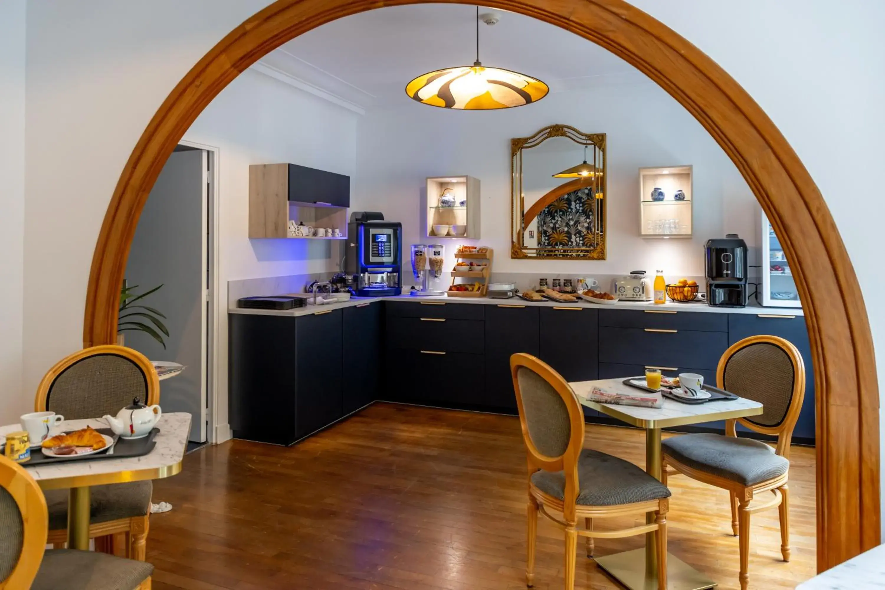 Breakfast in Logis REX HOTEL Lorient Breakfast in Logis REX HOTEL Lorient