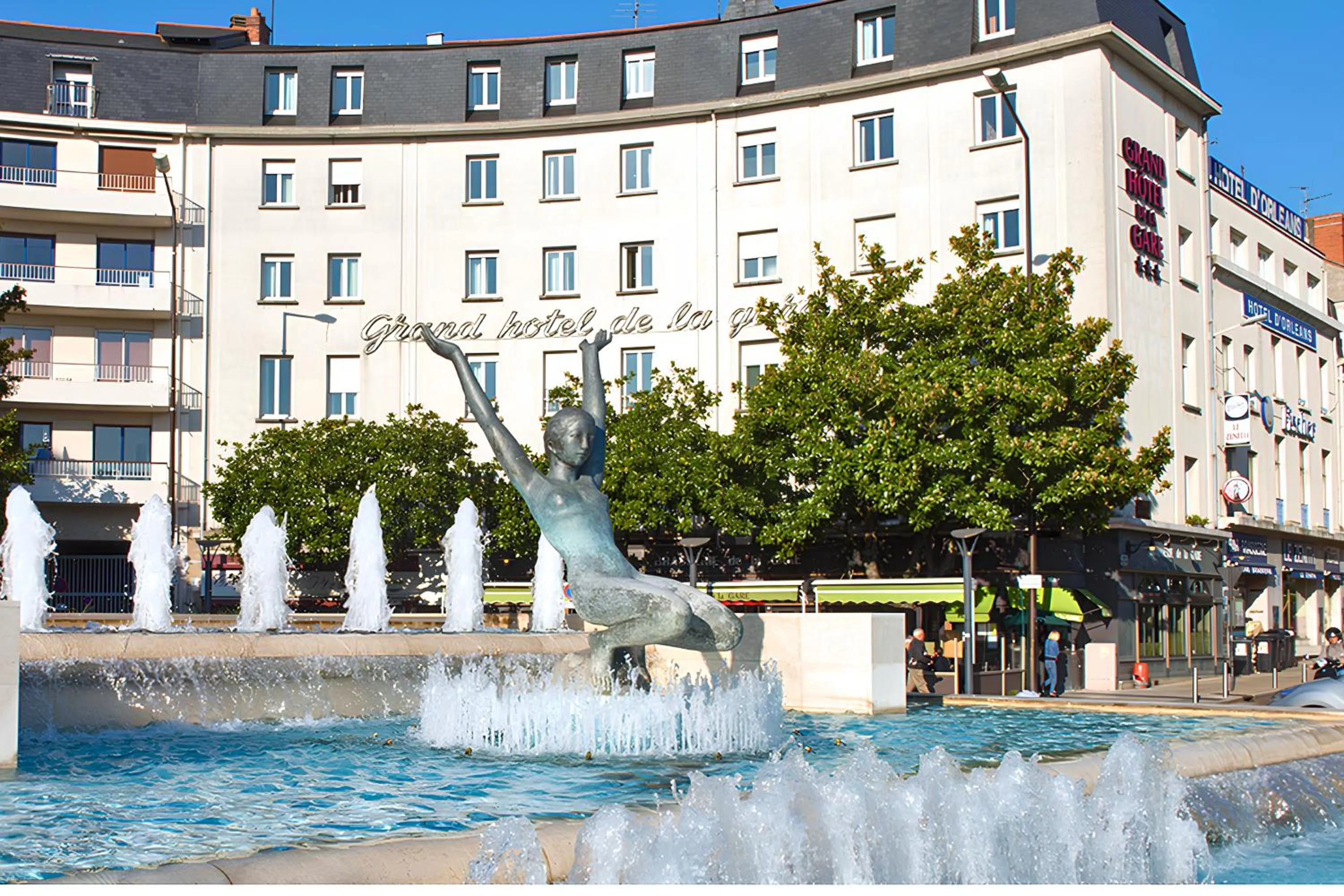 Property building in Grand Hotel de la Gare, Angers