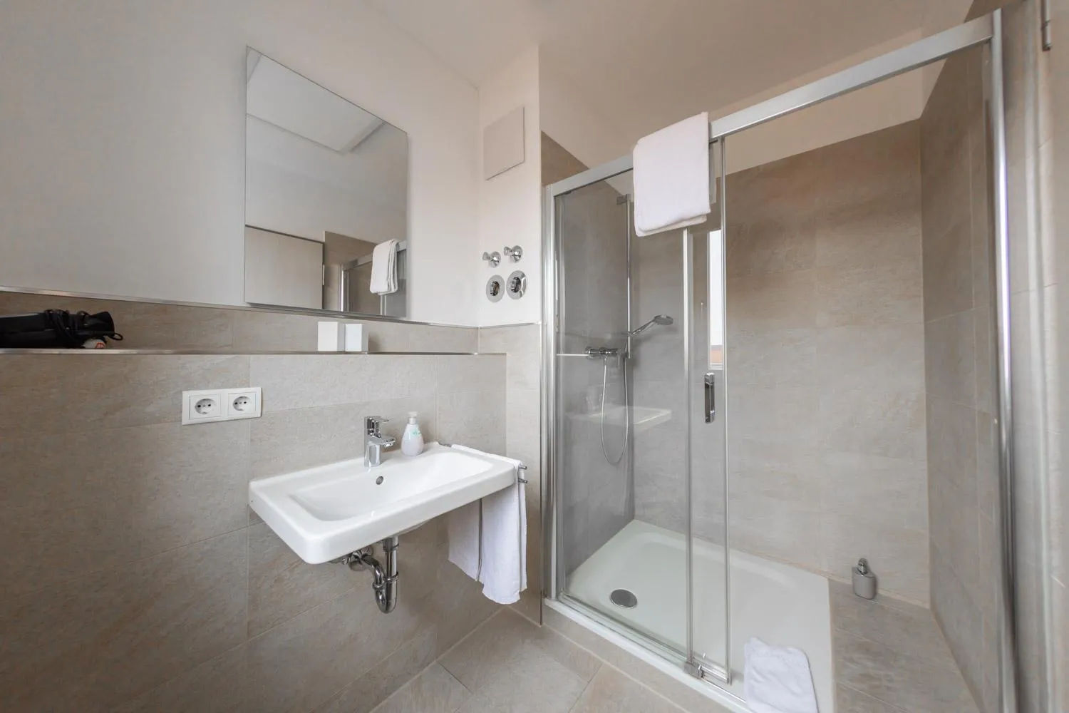 Shower in Hotel Freischütz Apartments