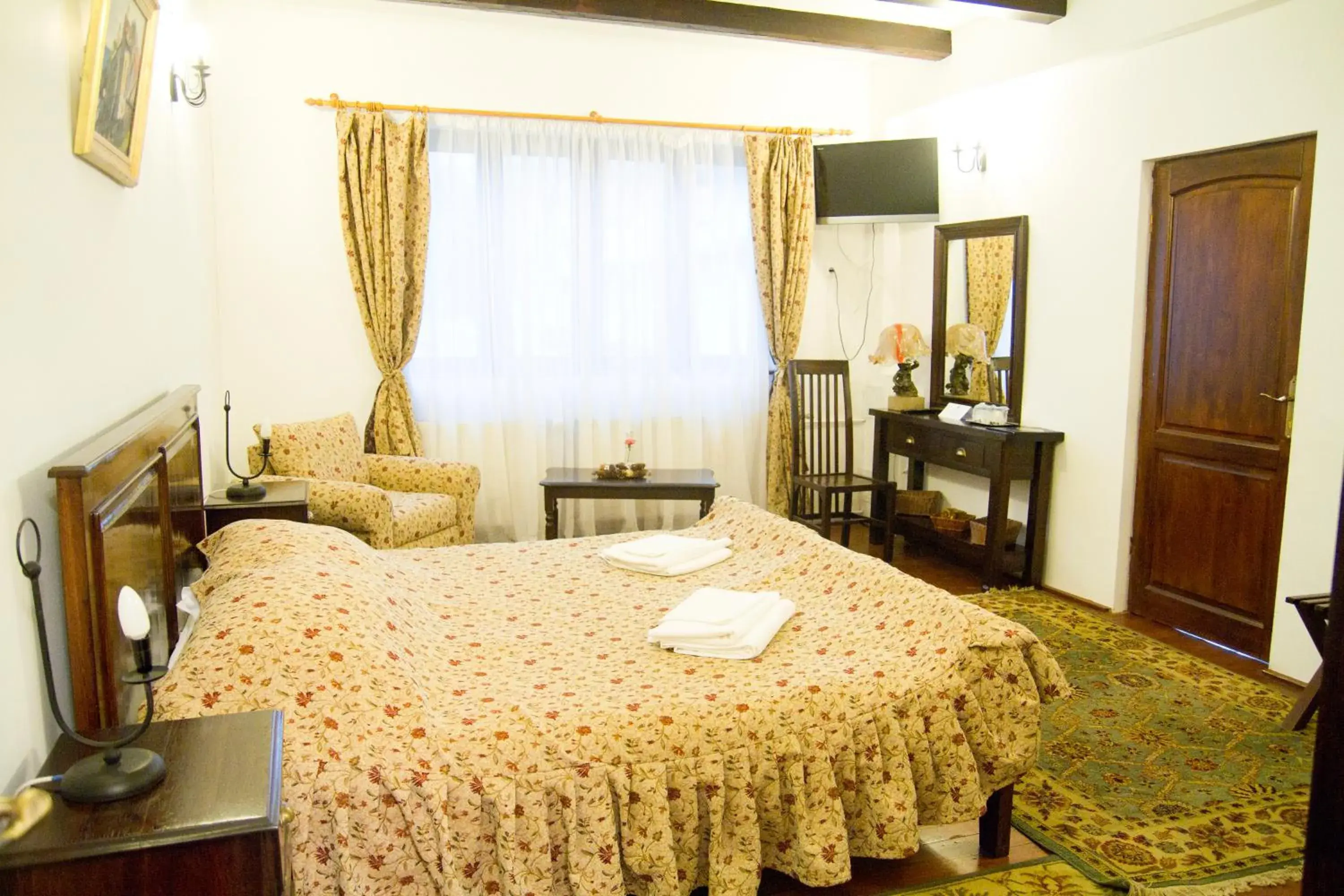 Photo of the whole room, Bed in Pensiunea Rhein Photo of the whole room, Bed in Pensiunea Rhein