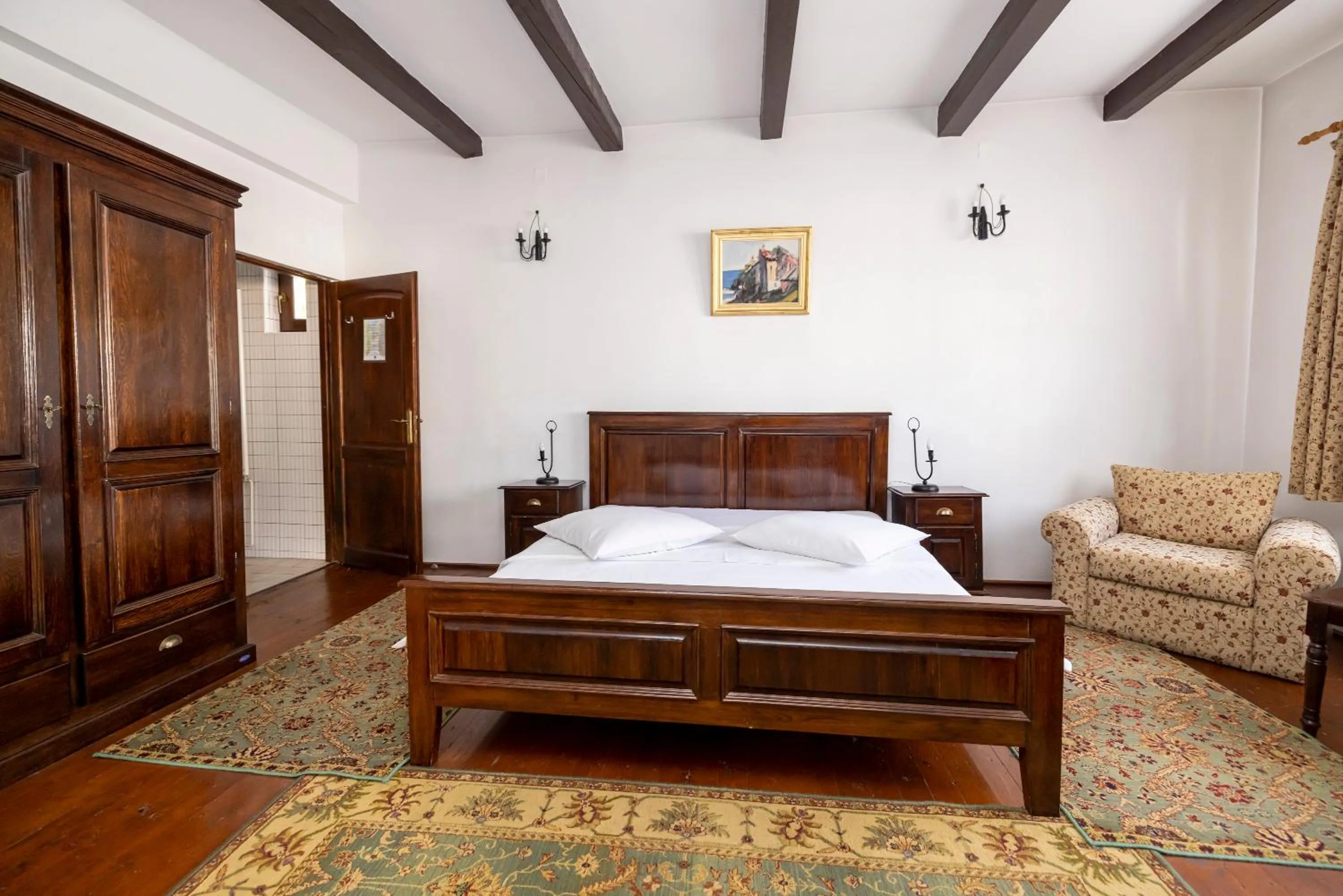 Bed in Pensiunea Rhein