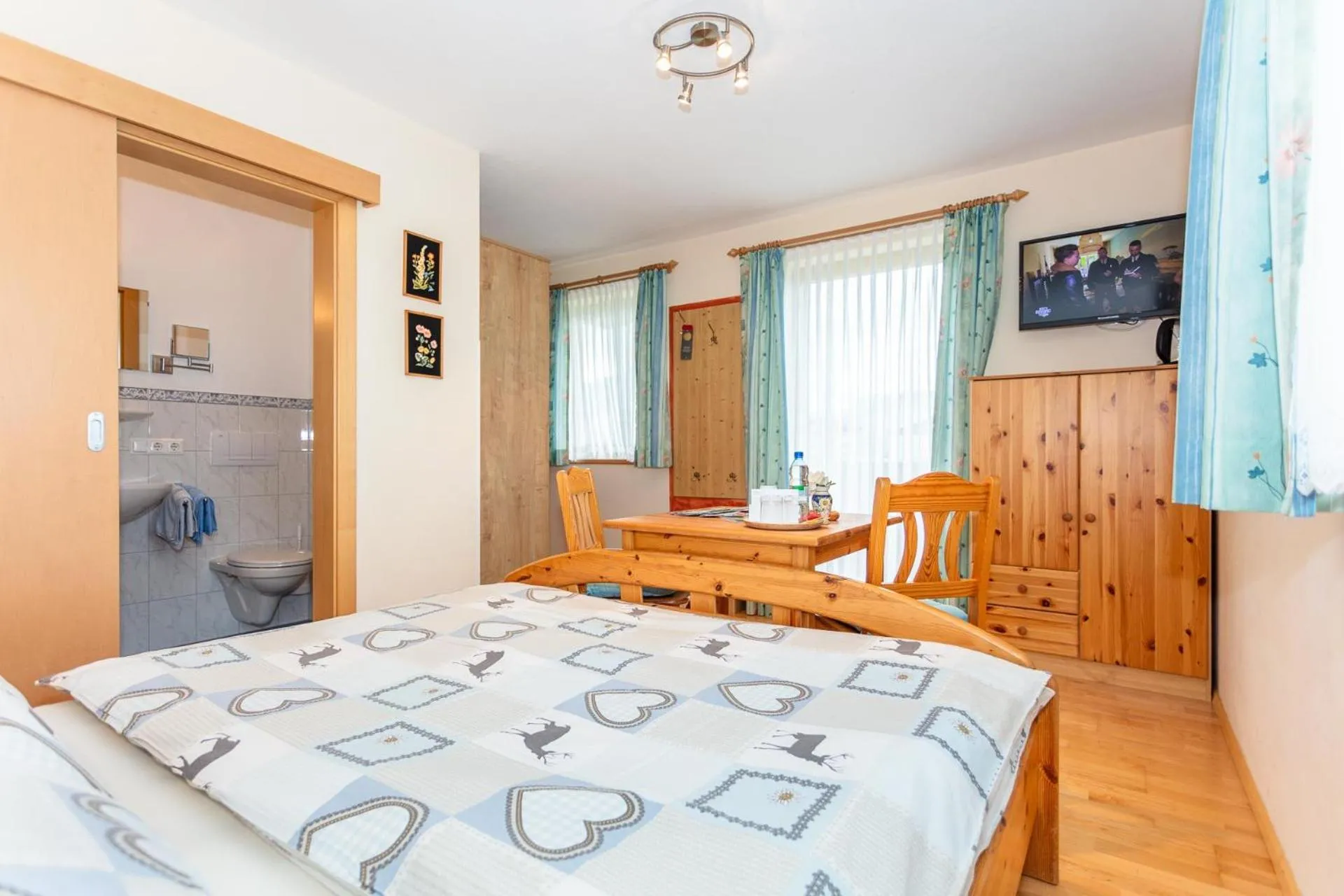Photo of the whole room, Bed in Stanglehen