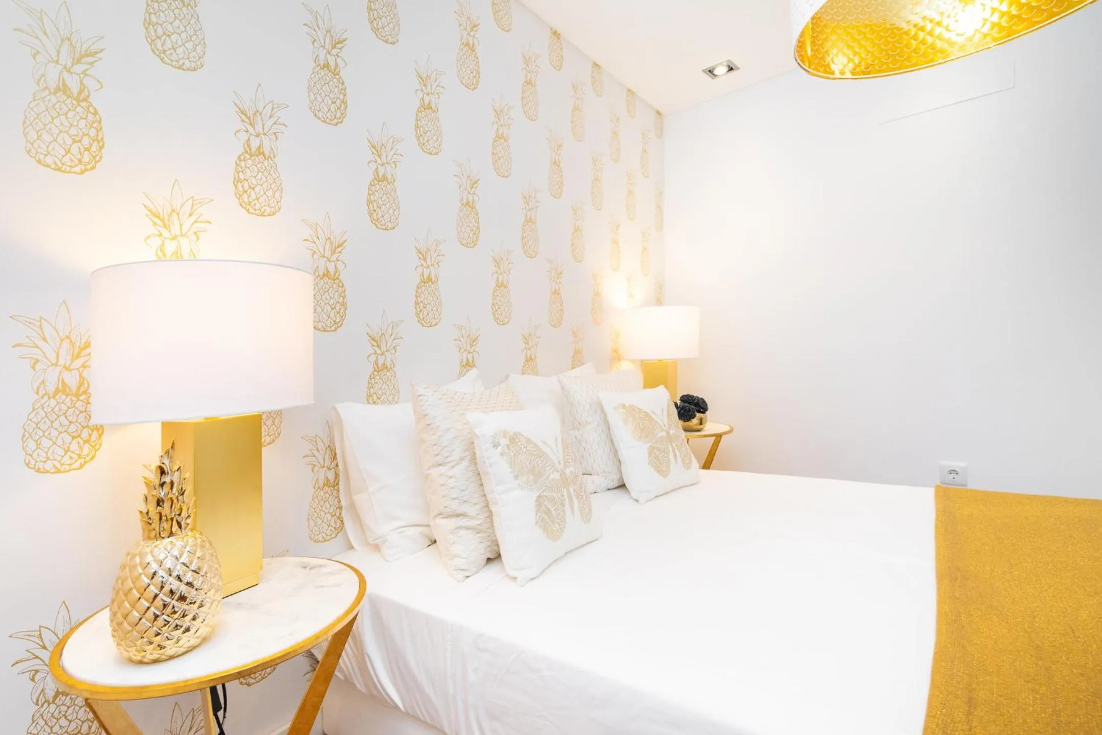 Bed in WHome | Graça Family Apartment