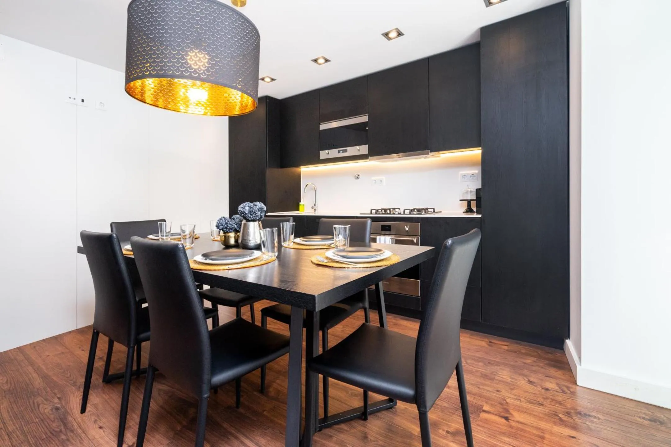 Dining area in WHome | Graça Family Apartment