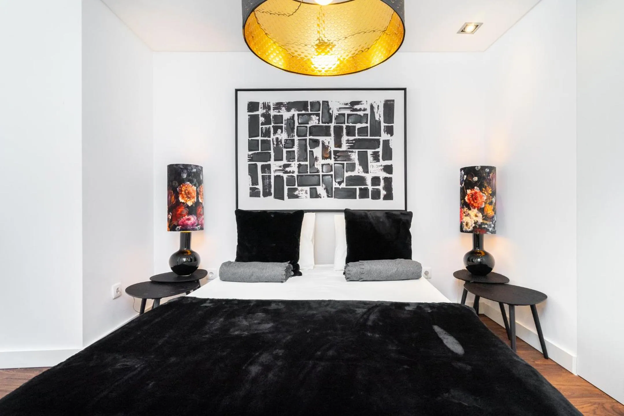 Bed in WHome | Graça Family Apartment