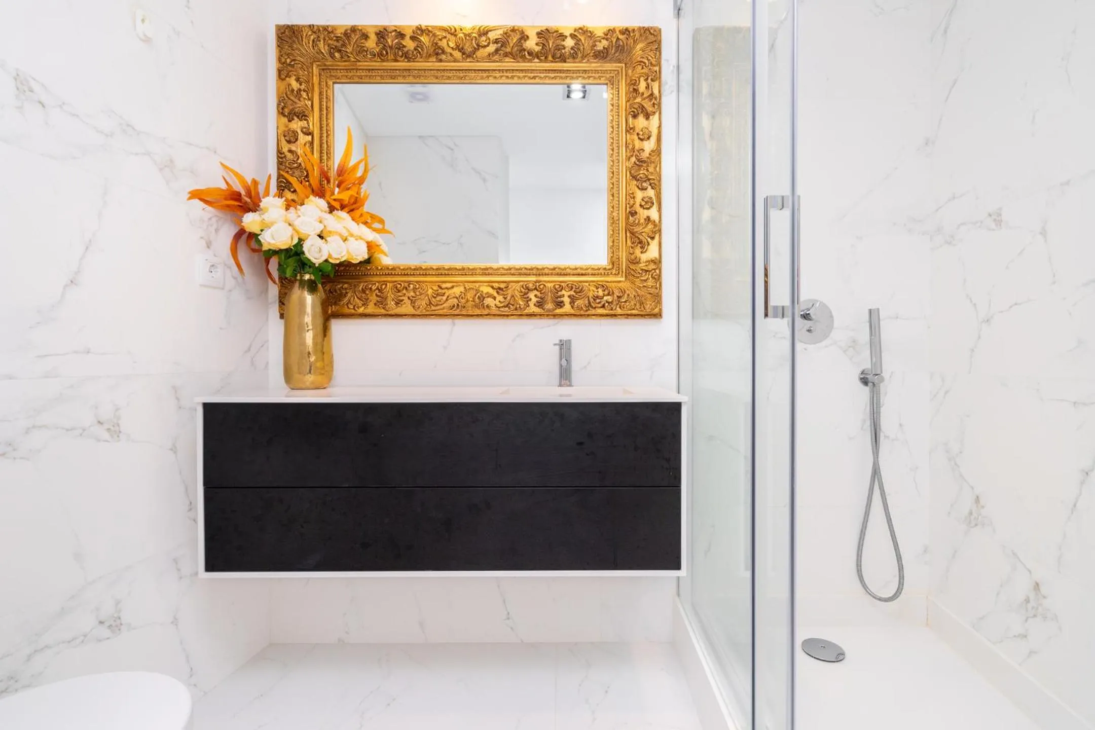 Bathroom in WHome | Graça Family Apartment