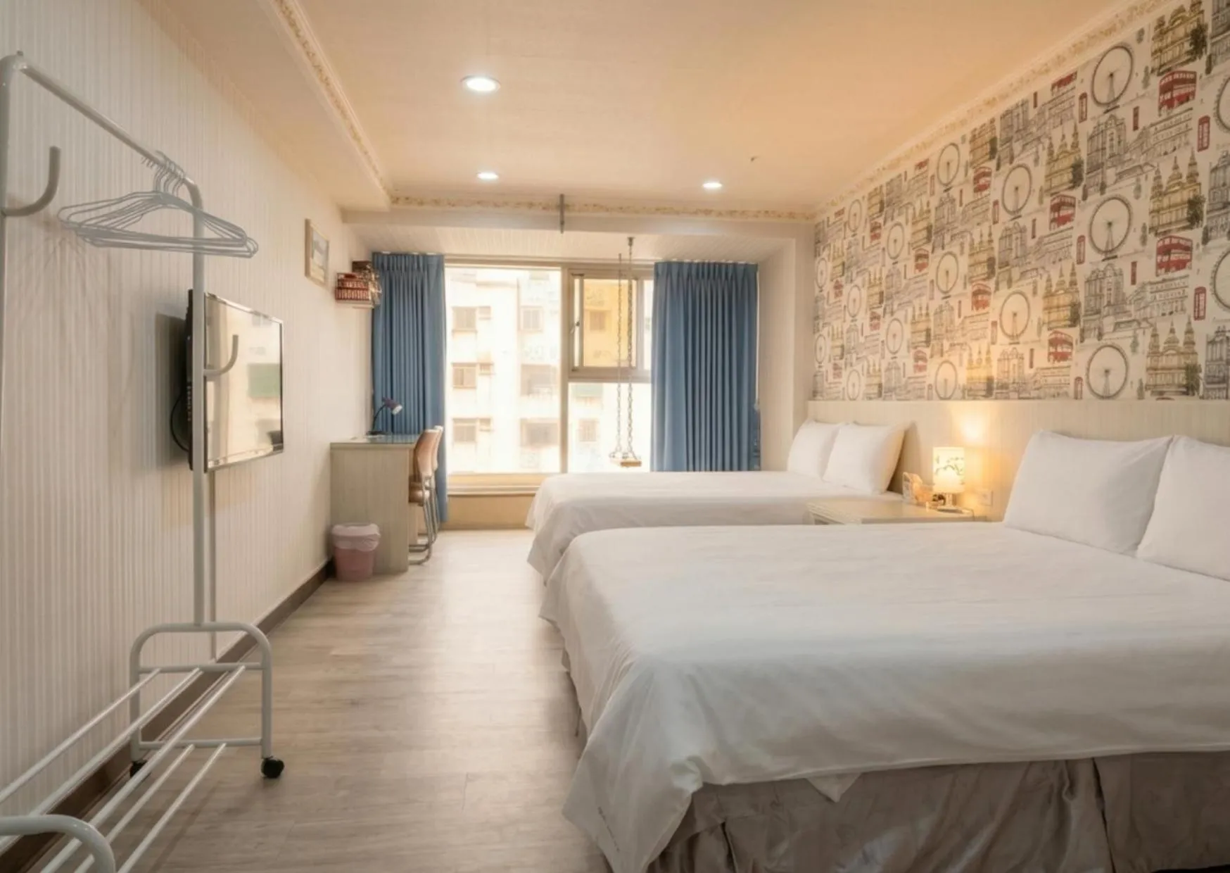 Photo of the whole room, Bed in Ezstay Station