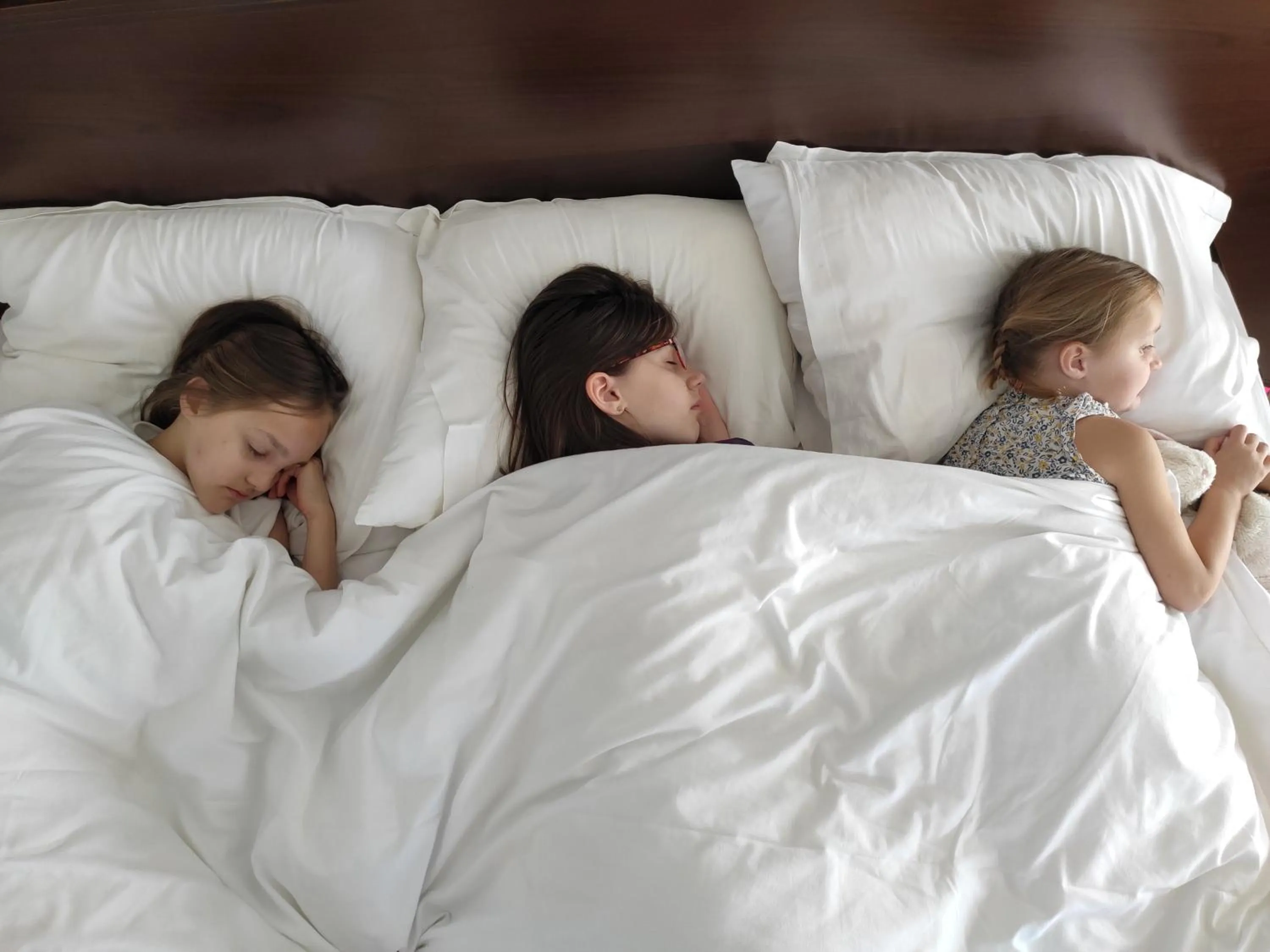 Bedroom, Bed in Logis Hotel Le Richelieu - Royan Atlantique