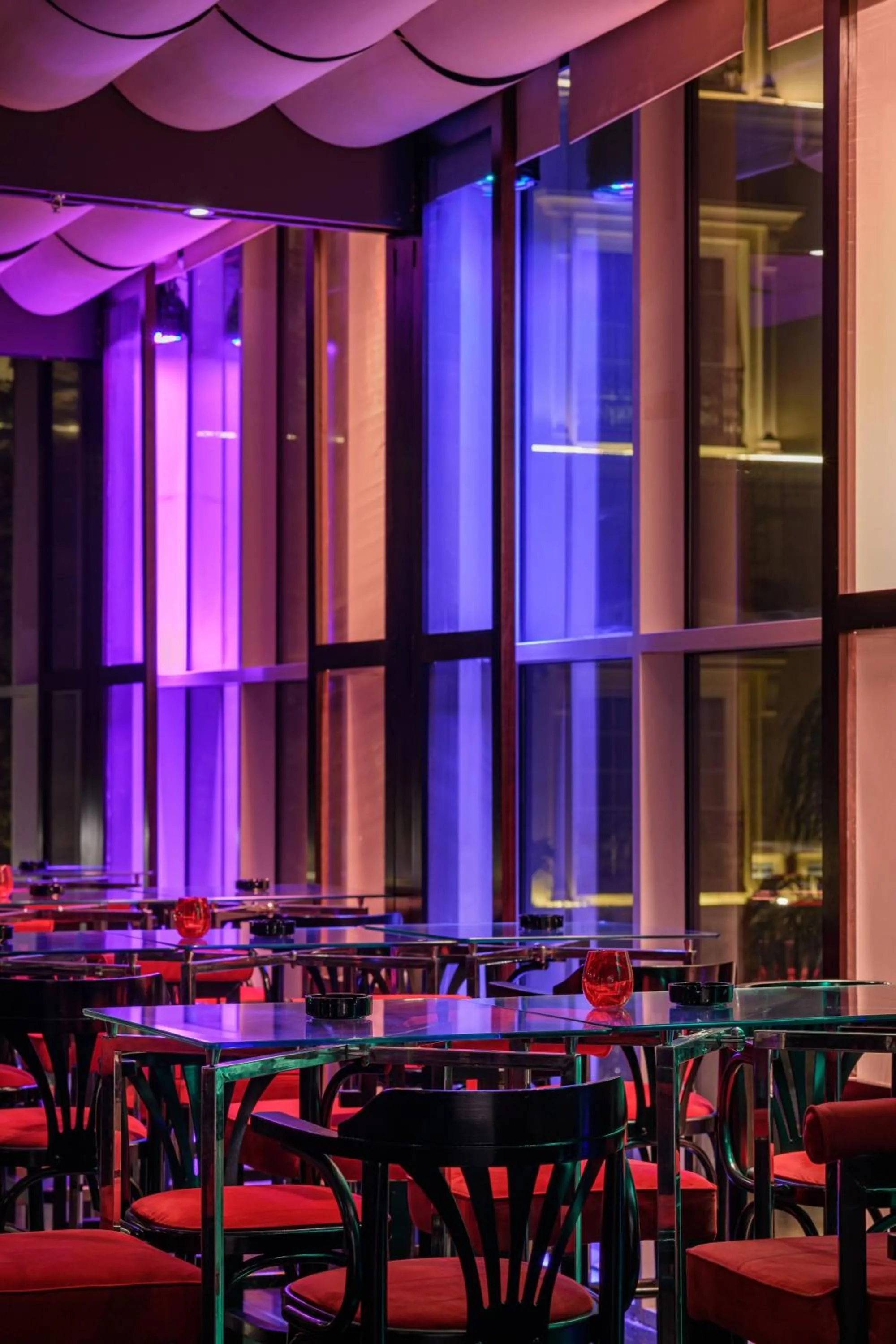 Lounge or bar in Renaissance Cairo Mirage City Hotel