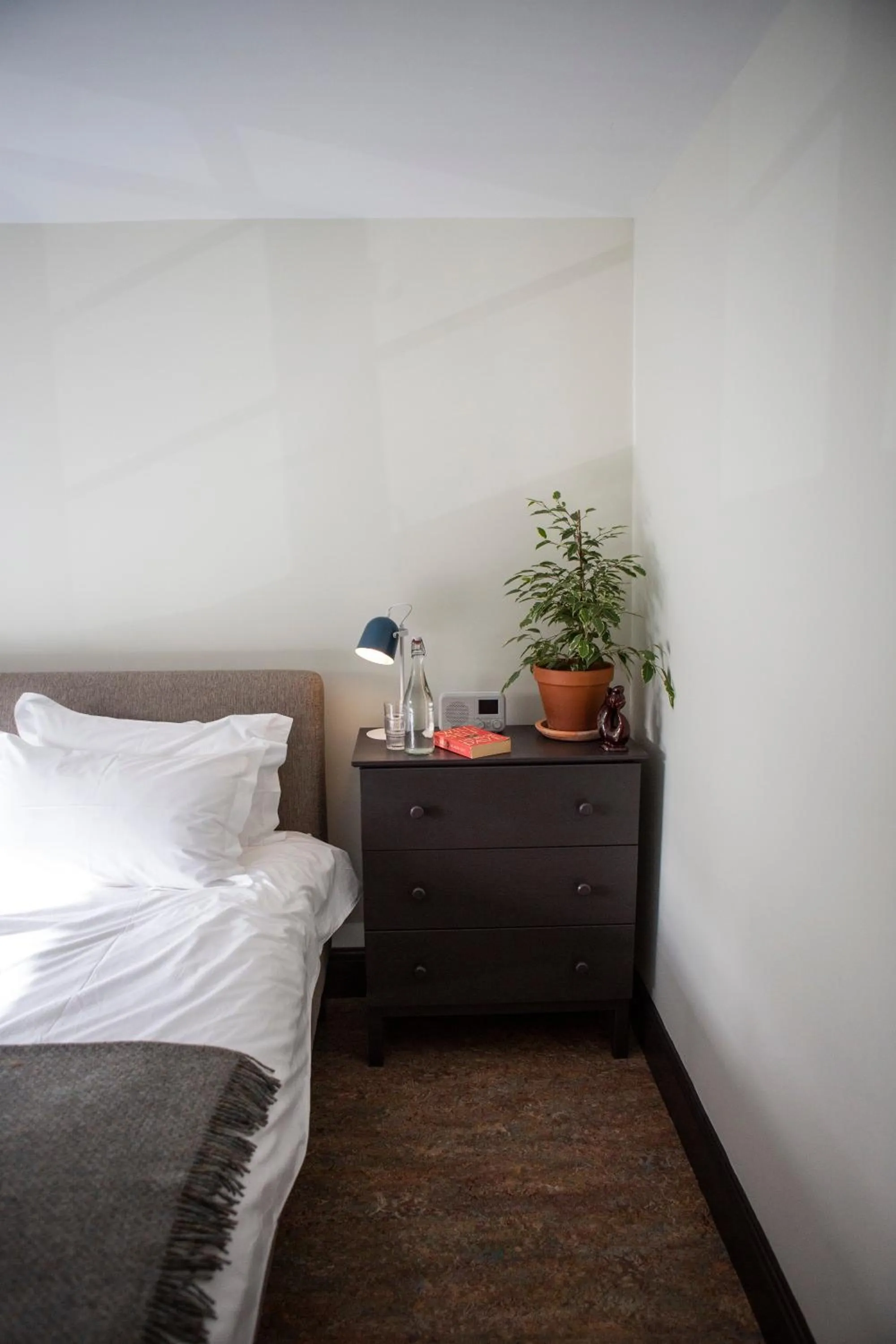 Bedroom, Bed in The Leaping Salmon