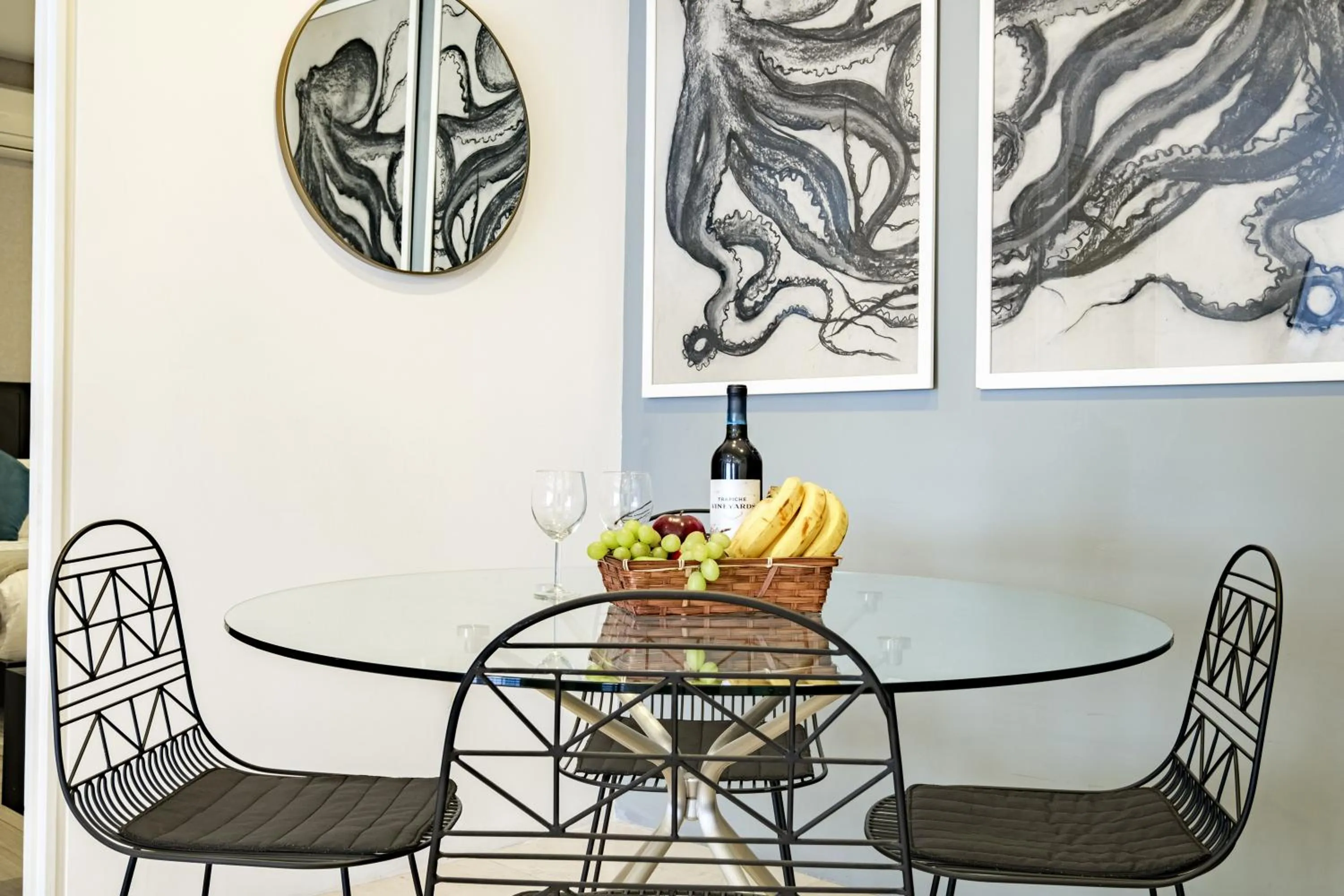 Dining area in Nido Parque Lincoln