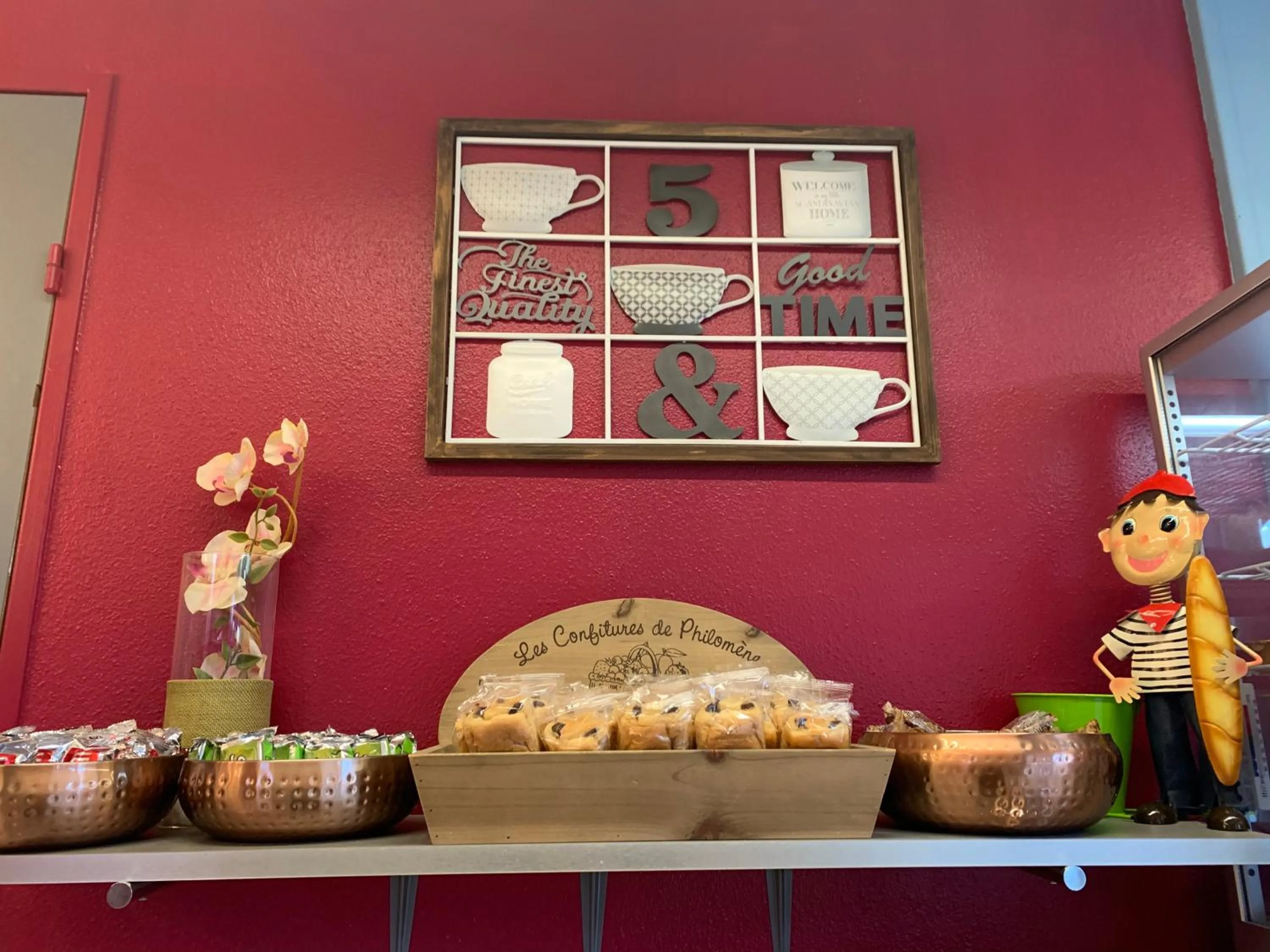 Restaurant/places to eat in Europe Hôtel