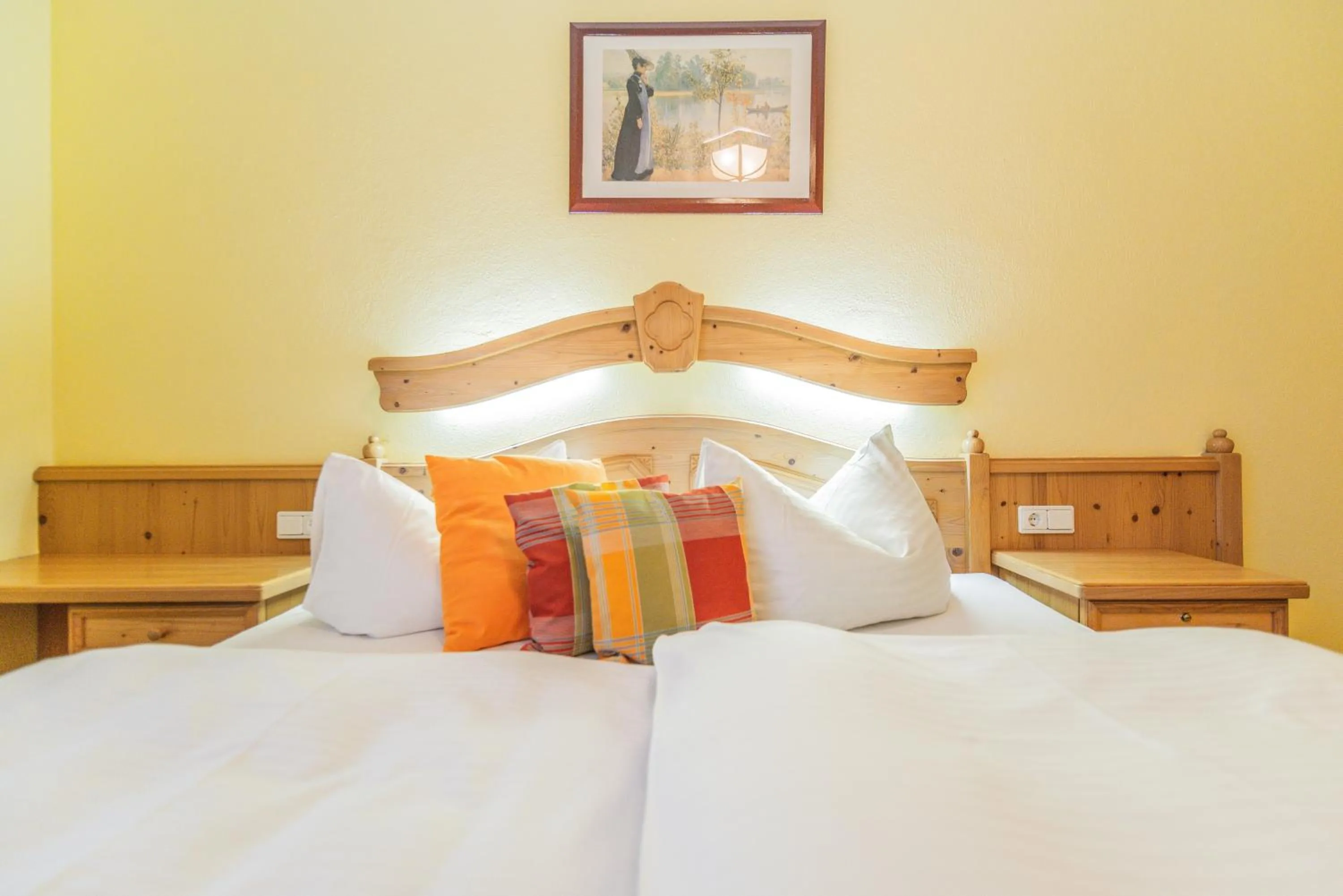 Bed in Gasthof Großschedl zum Kramerwirt