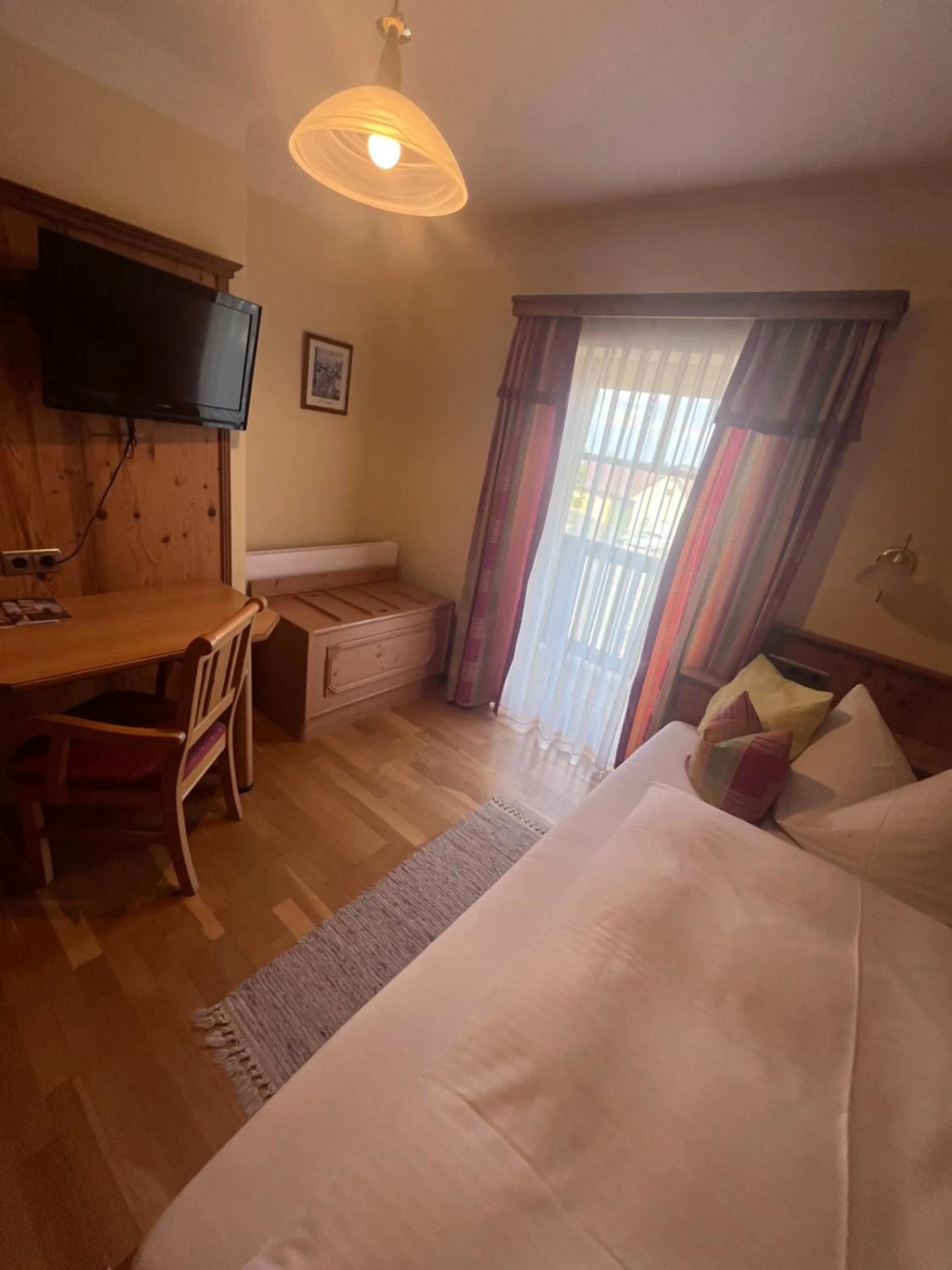 Photo of the whole room, Bed in Gasthof Großschedl zum Kramerwirt