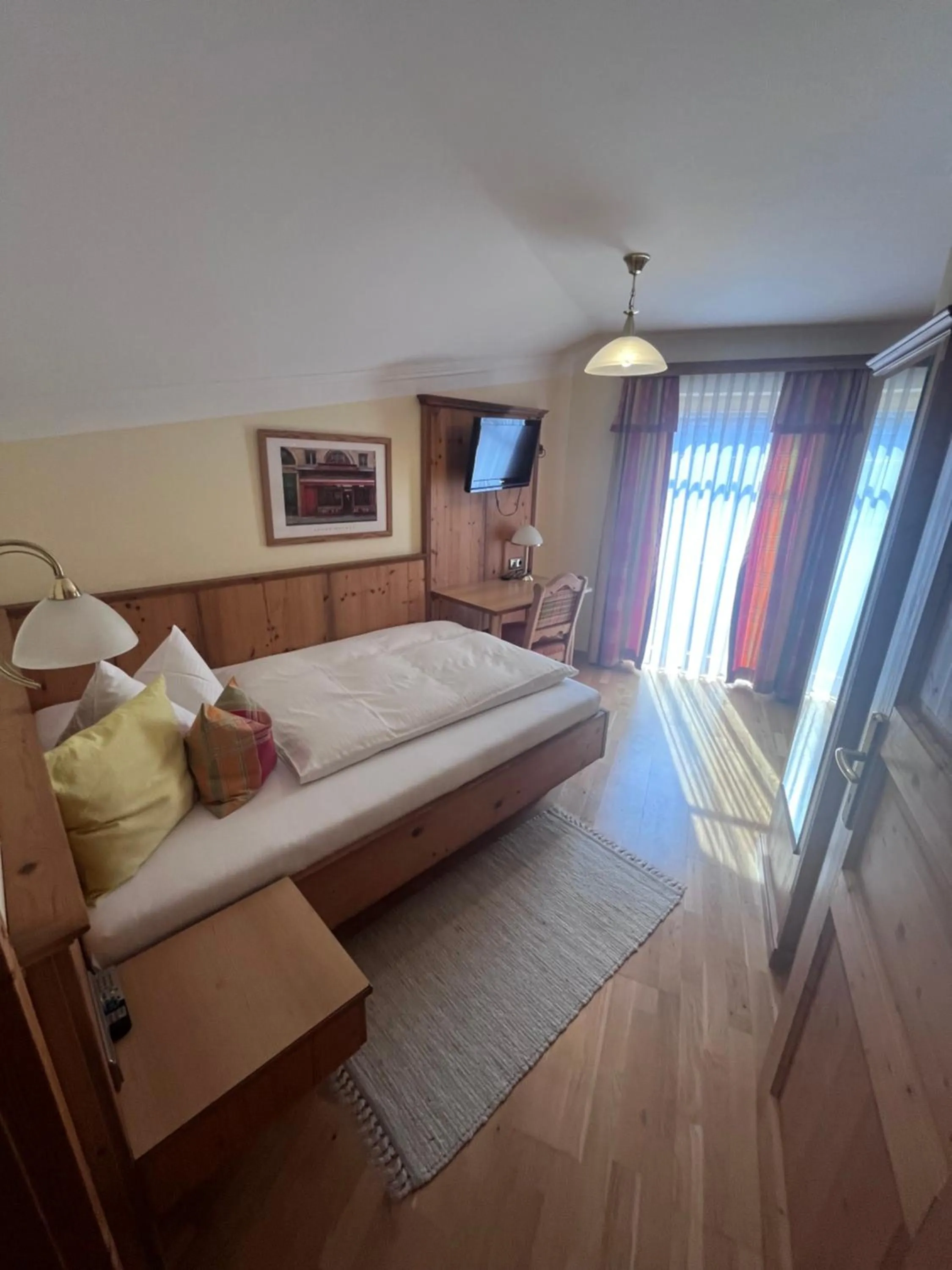 View (from property/room), Bed in Gasthof Großschedl zum Kramerwirt
