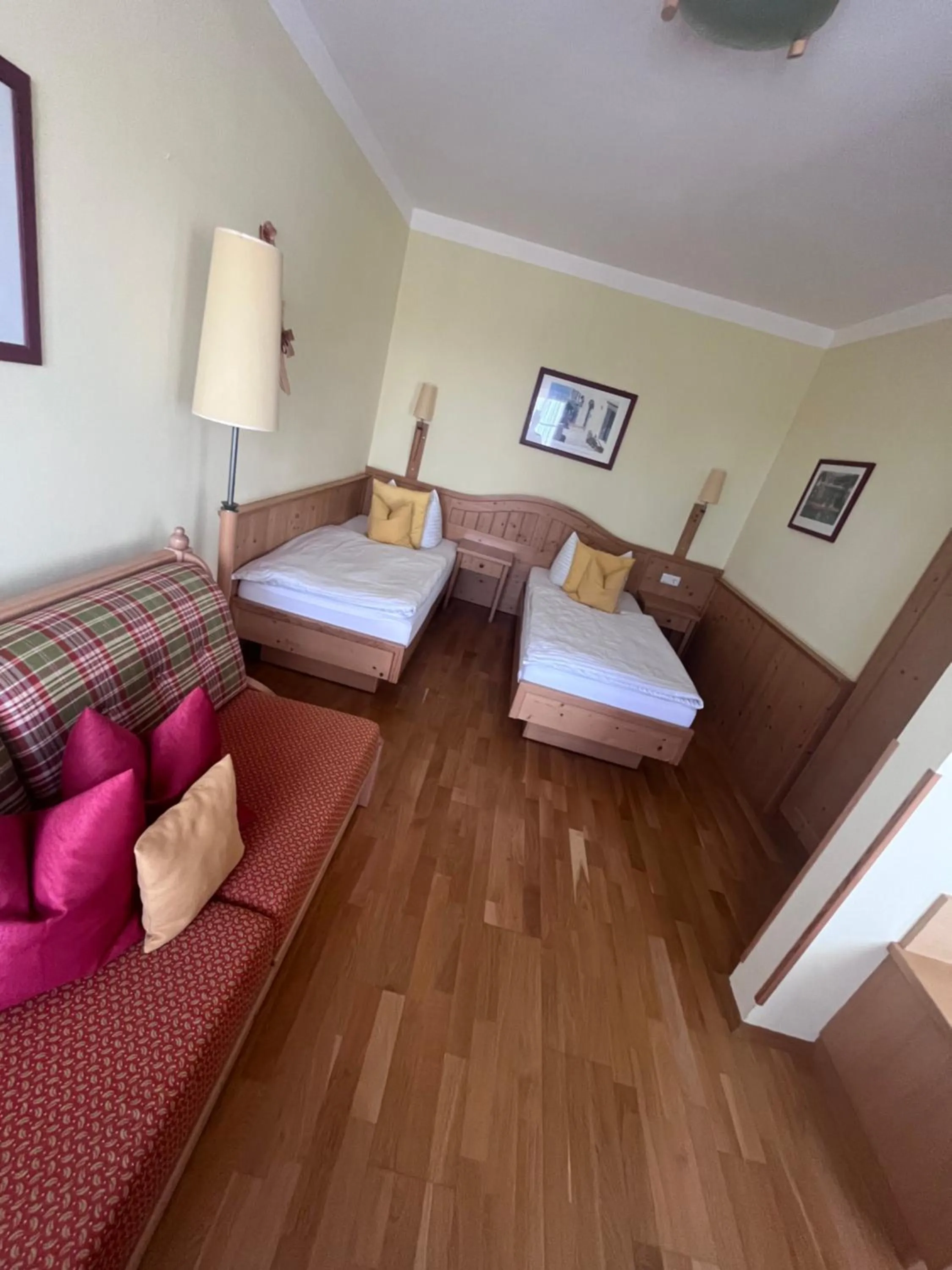 Bed in Gasthof Großschedl zum Kramerwirt