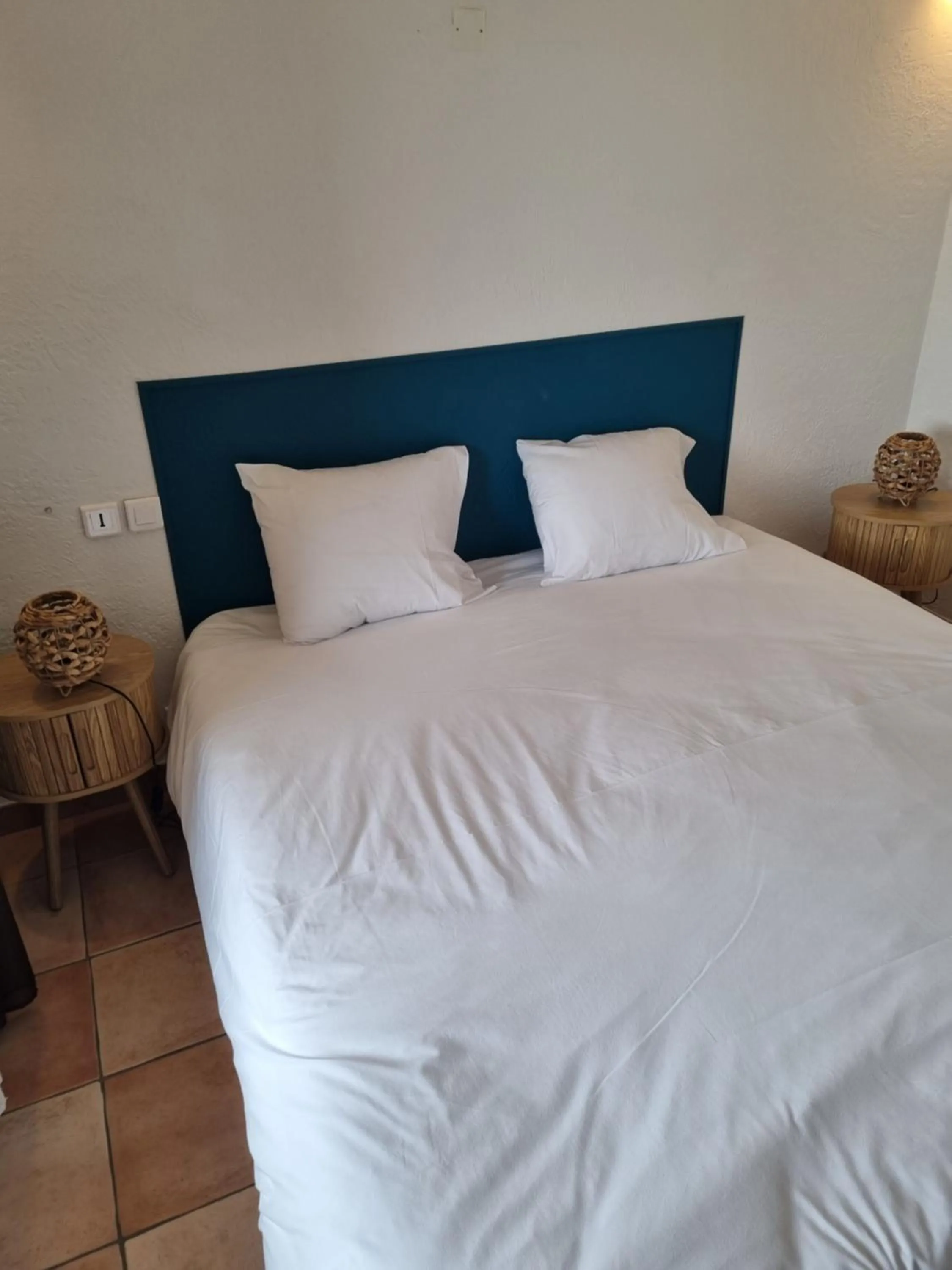 Bed in Auberge des Salles