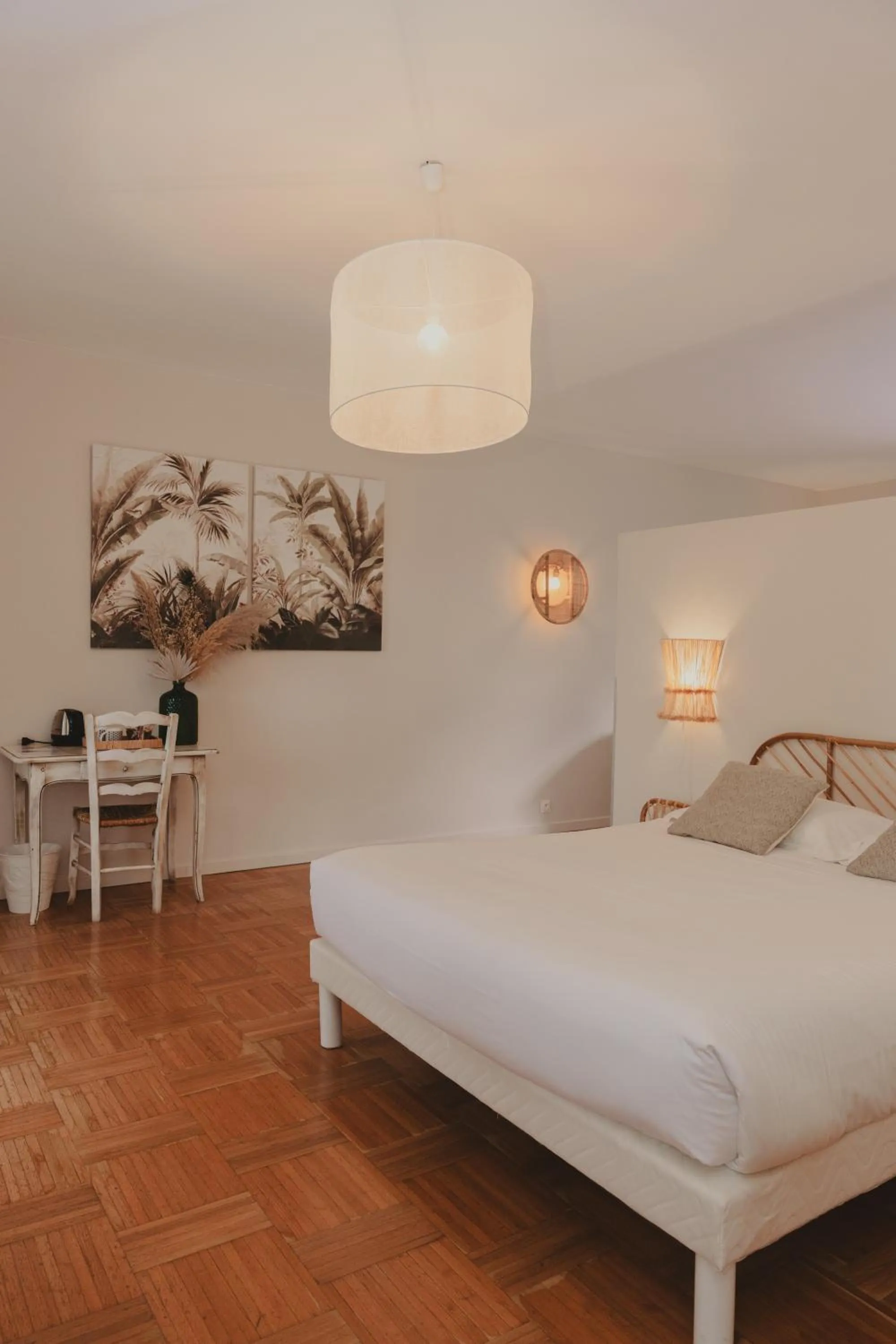 Bedroom, Bed in Castillon Des Baux