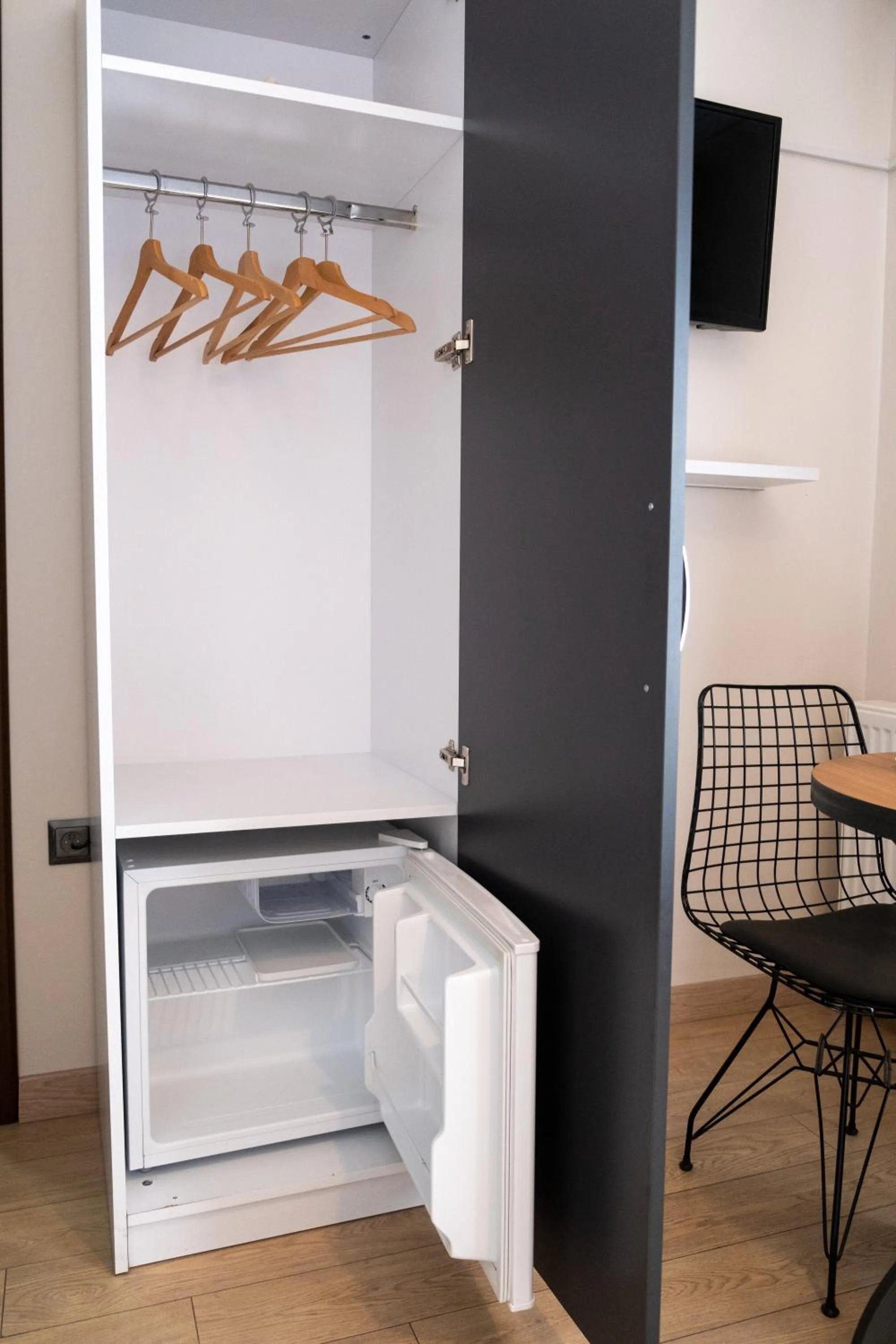 wardrobe in Campus Boutique Hotel