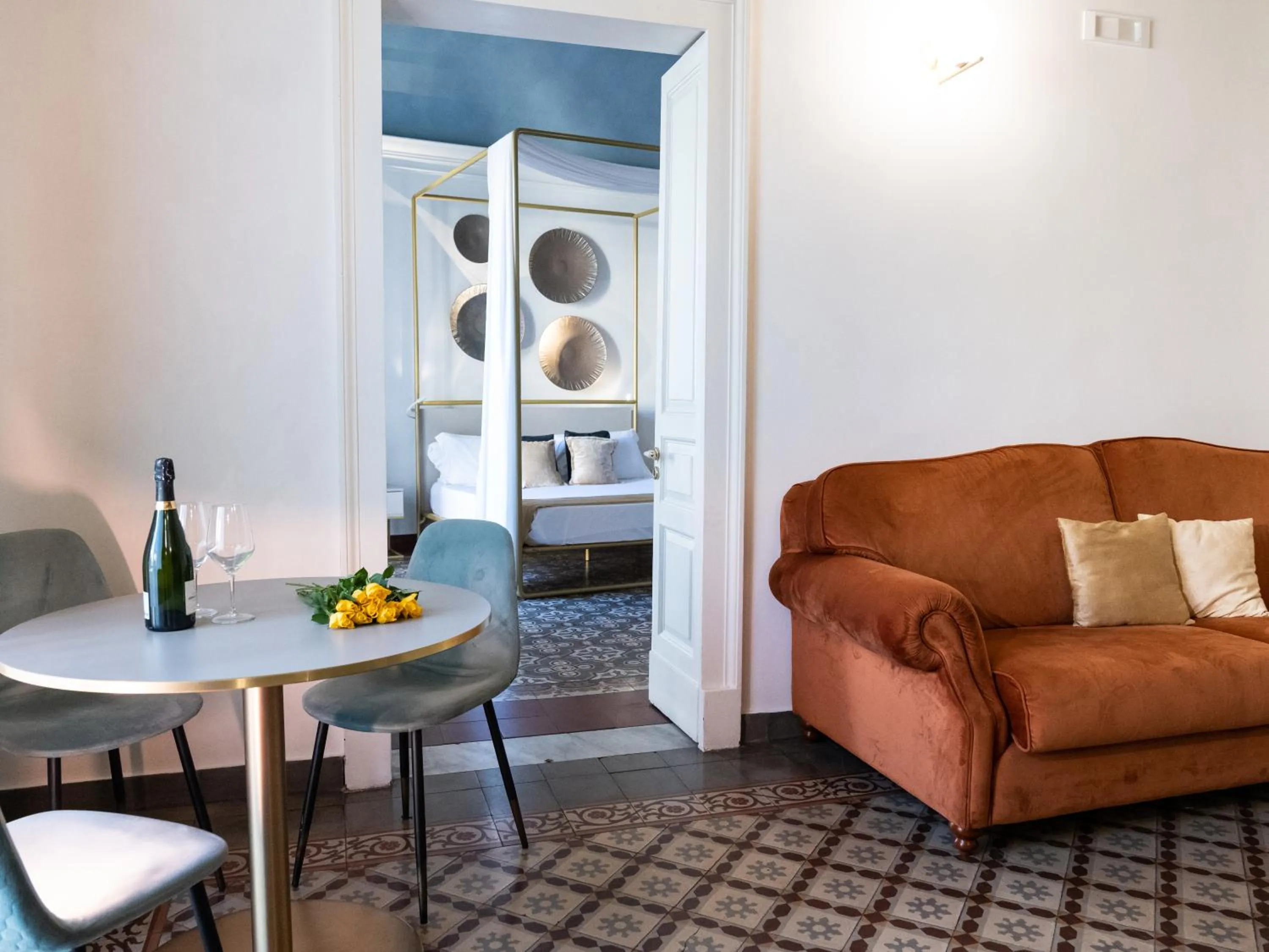 Scene Suites Apartments