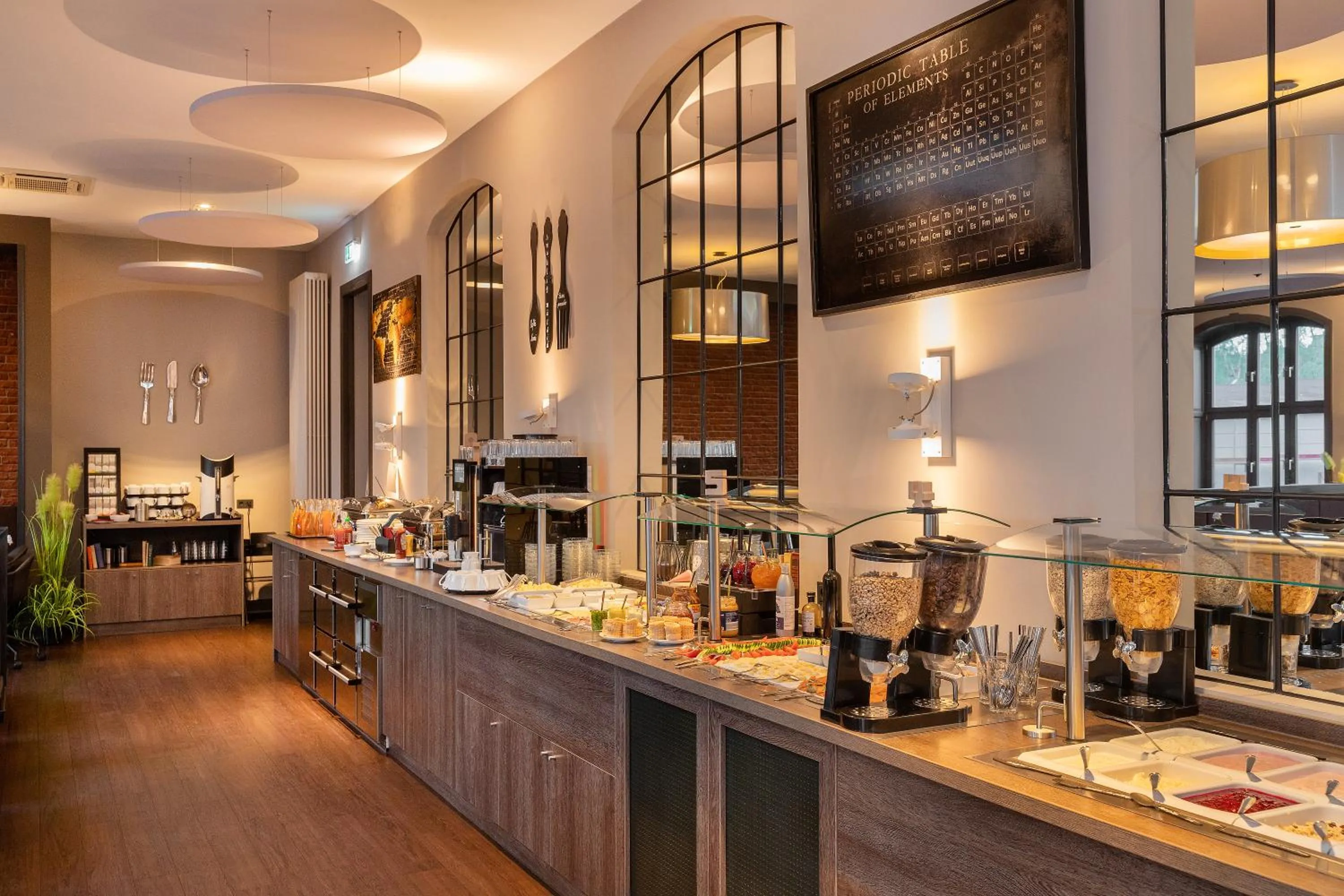 Food and drinks in Hotel Volksschule