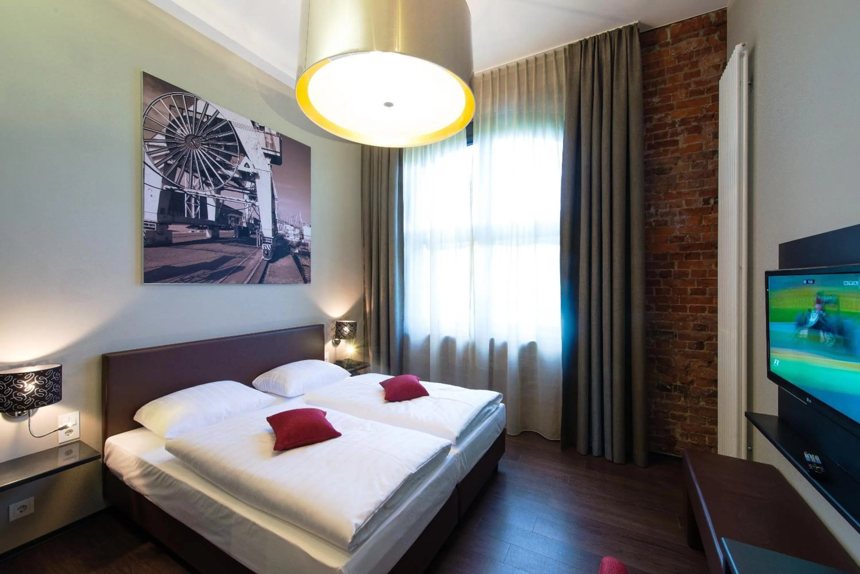 Photo of the whole room, Bed in Hotel Volksschule