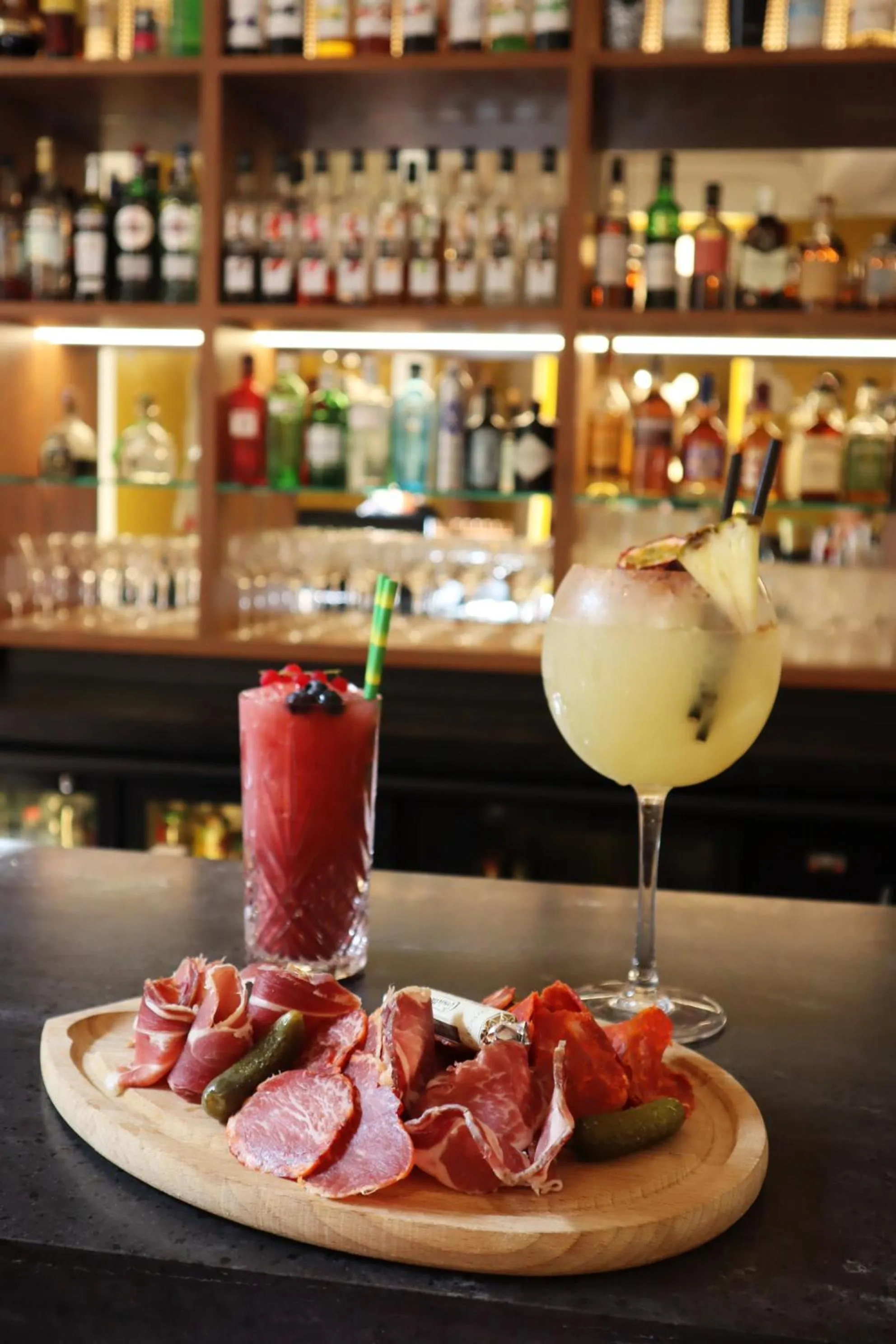 Lounge or bar in Maison Philippe Le Bon Hôtel, Restaurant & Bar le 19