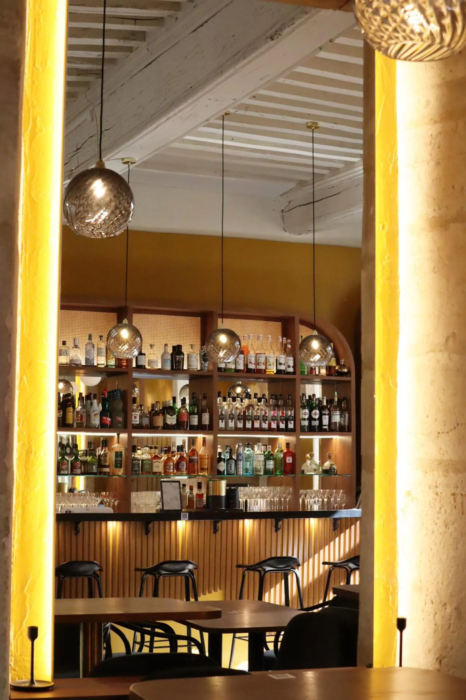 Restaurant/places to eat in Maison Philippe Le Bon Hôtel, Restaurant & Bar le 19