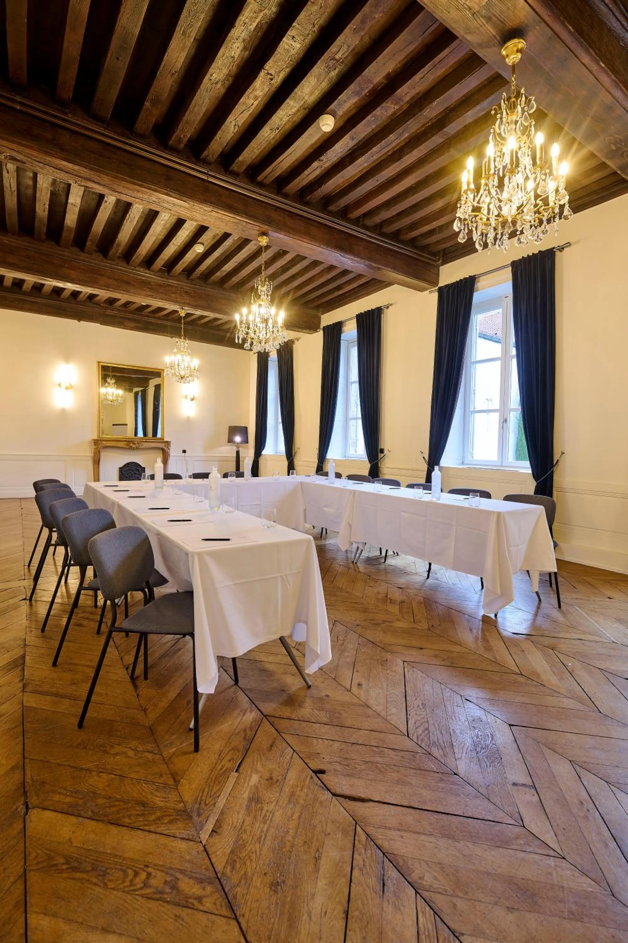 Banquet/Function facilities in Maison Philippe Le Bon Hôtel, Restaurant & Bar le 19
