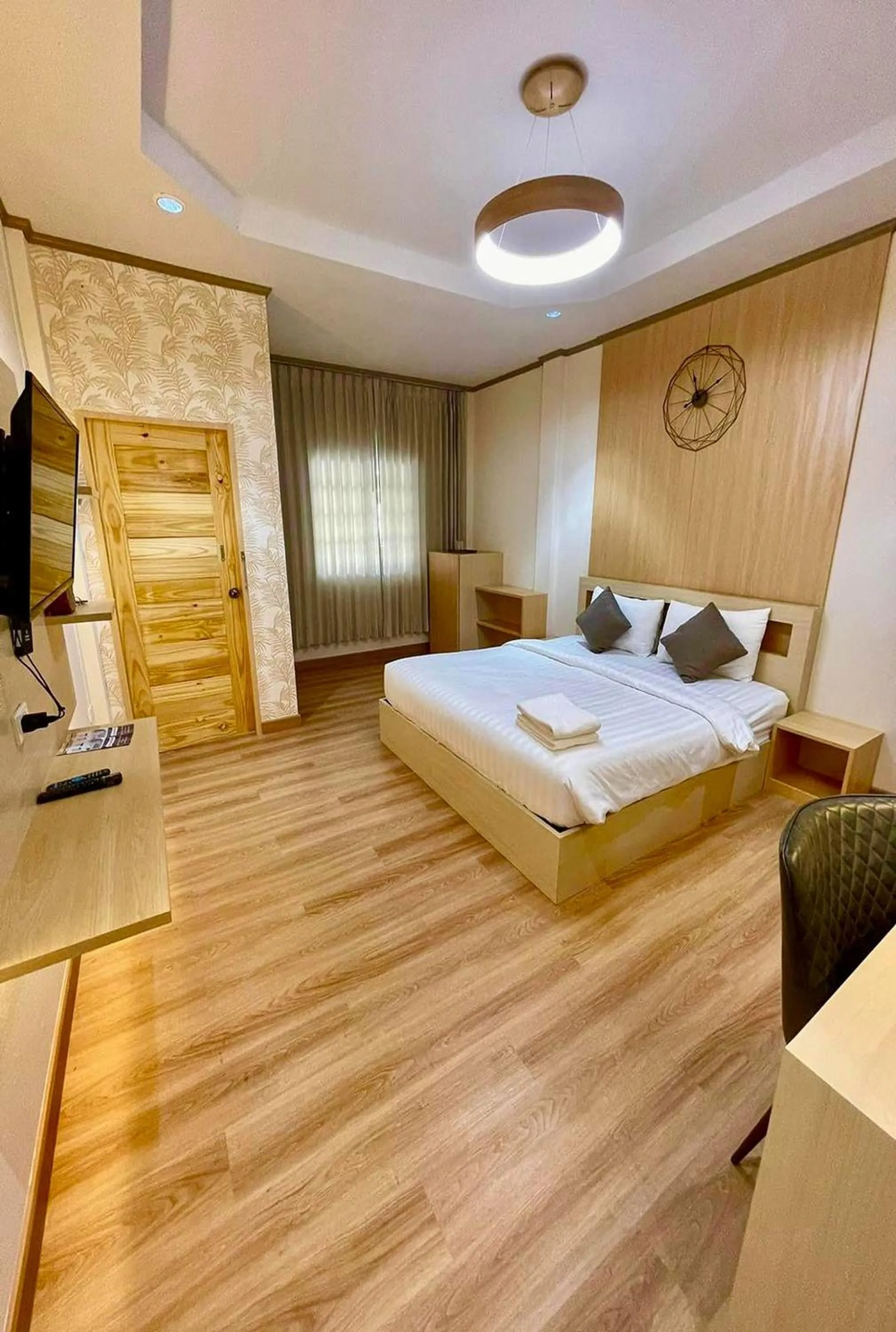 Photo of the whole room, Bed in BB house & resort