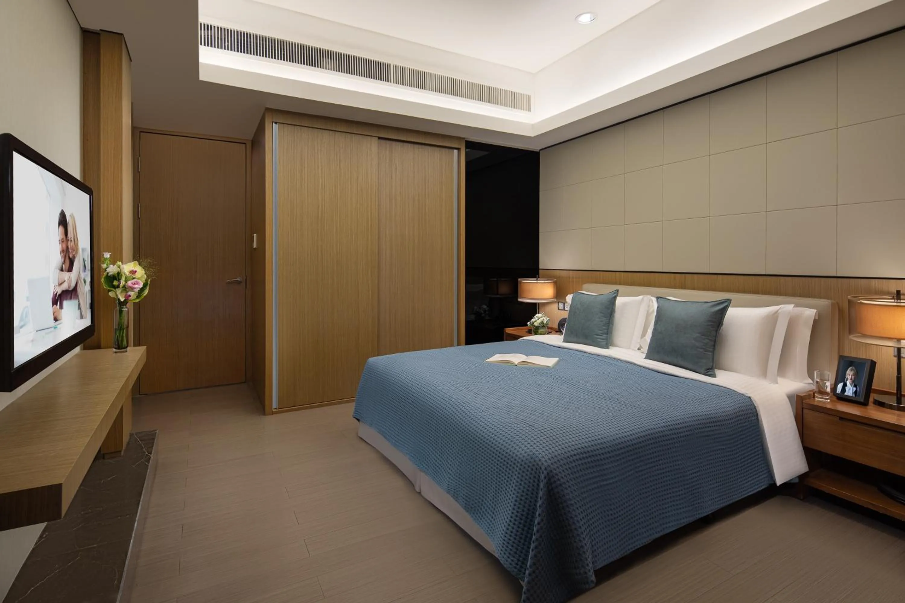 Bedroom, Bed in Ascott IFC Guangzhou - Free Shuttle Bus For Canton Fair