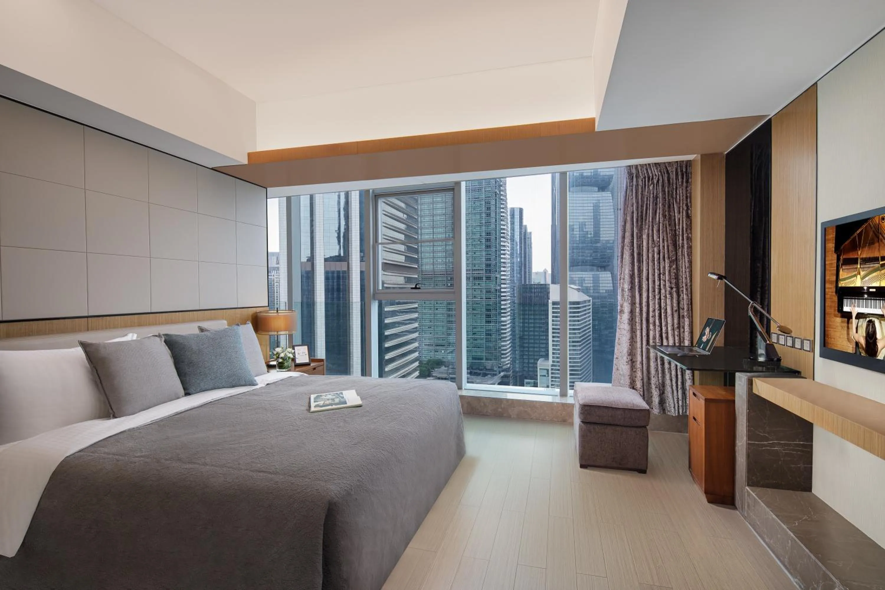 Bedroom, Bed in Ascott IFC Guangzhou - Free Shuttle Bus For Canton Fair