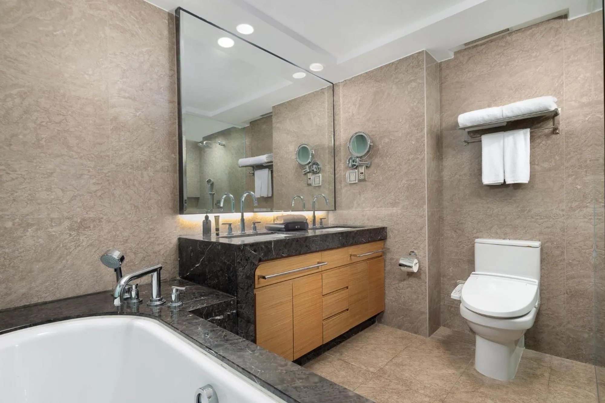 Bathroom in Ascott IFC Guangzhou - Free Shuttle Bus For Canton Fair