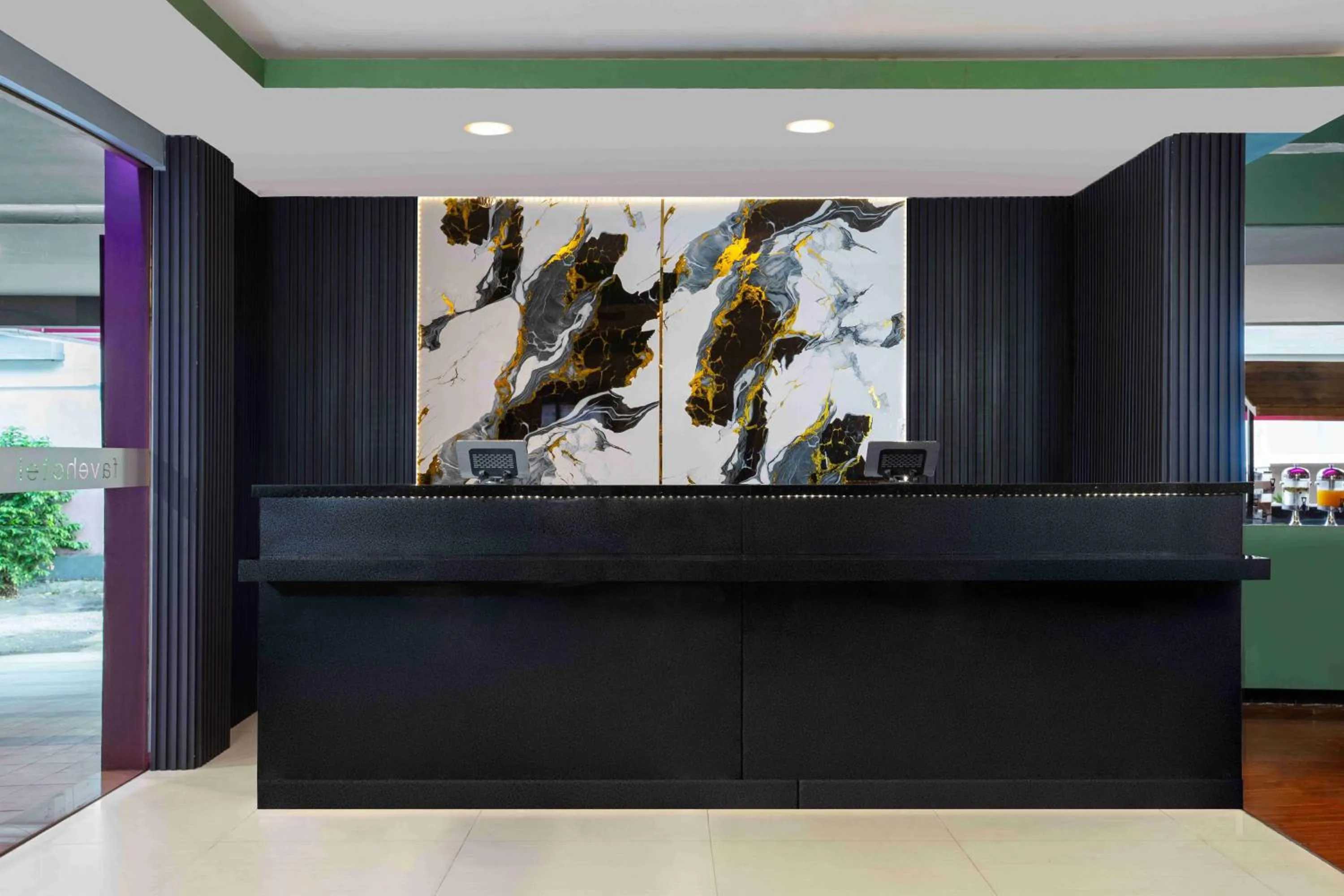 Lobby or reception in favehotel Kelapa Gading