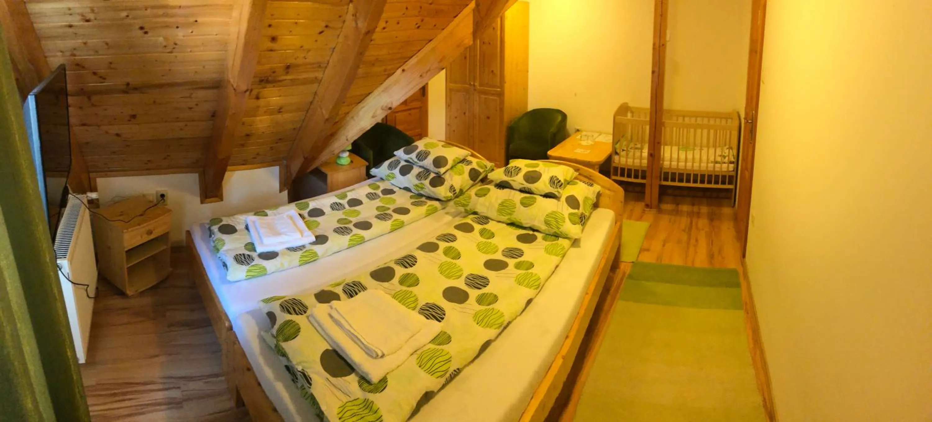 Bed in Antal-tavi Fogadó és Horgászparadicsom