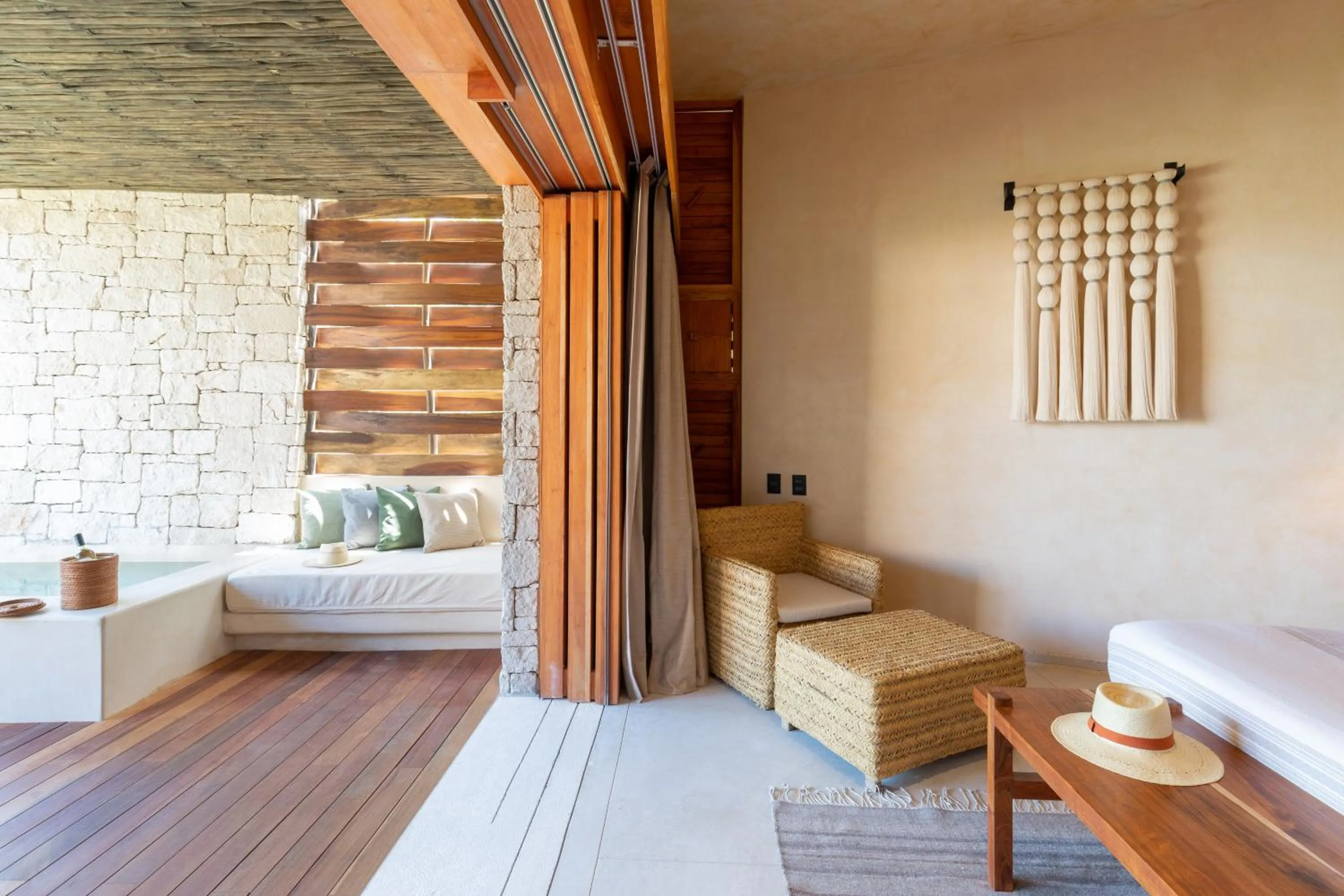 Seating area, Bed in Hotel Ma'xanab Tulum