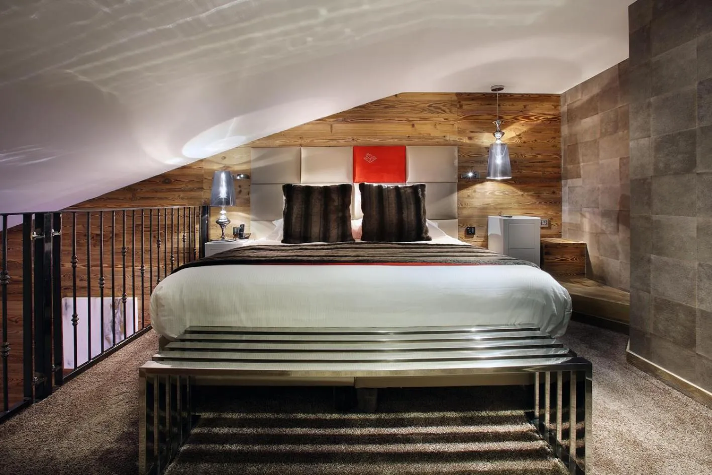 Bedroom, Bed in Hôtel Koh-I Nor by Les Etincelles