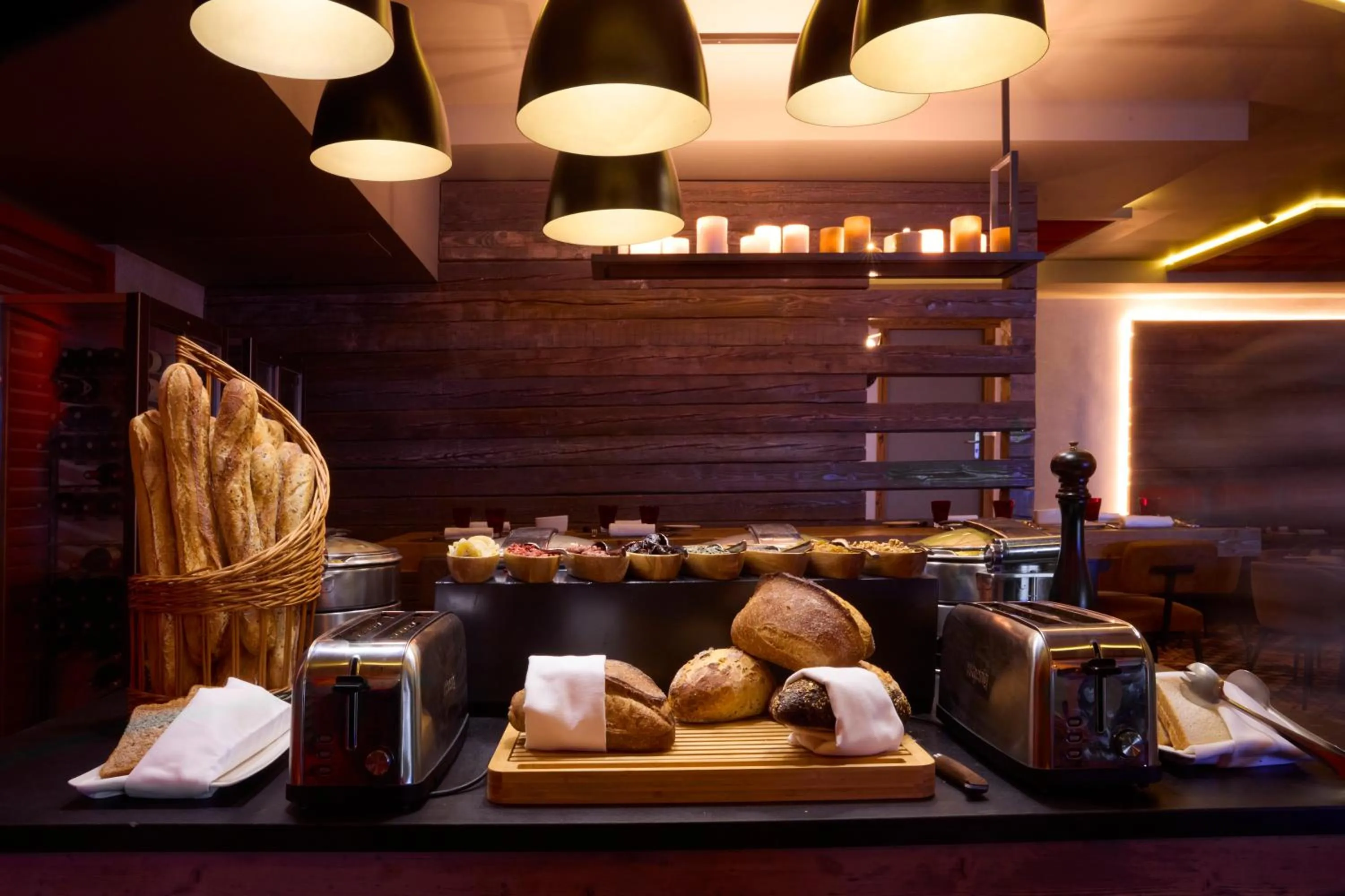 Buffet breakfast in Hôtel Koh-I Nor by Les Etincelles