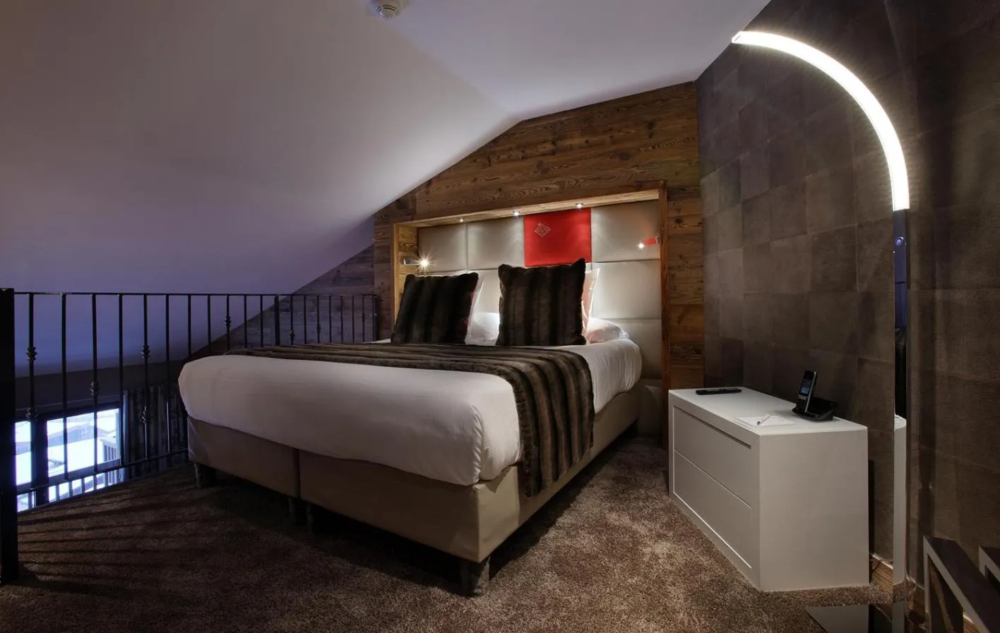 Bed in Hôtel Koh-I Nor by Les Etincelles