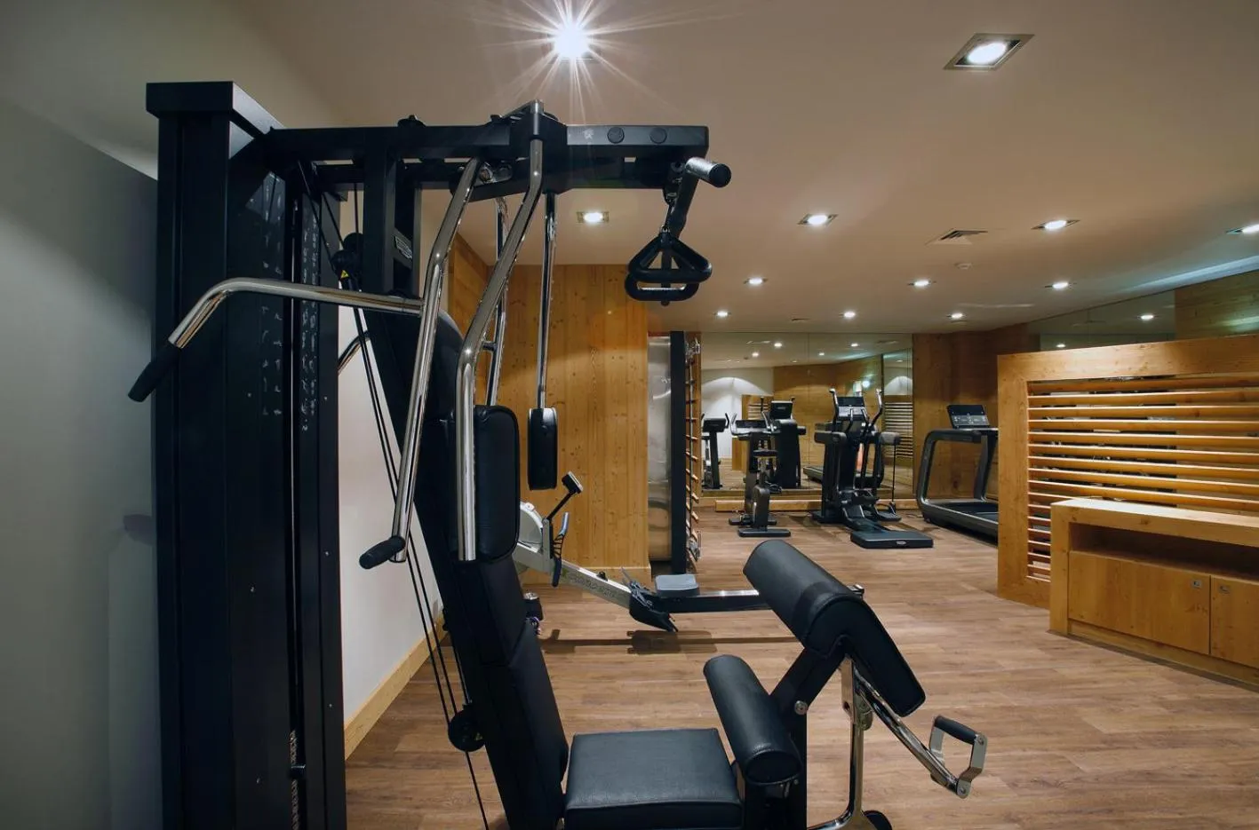 Fitness centre/facilities in Hôtel Koh-I Nor by Les Etincelles