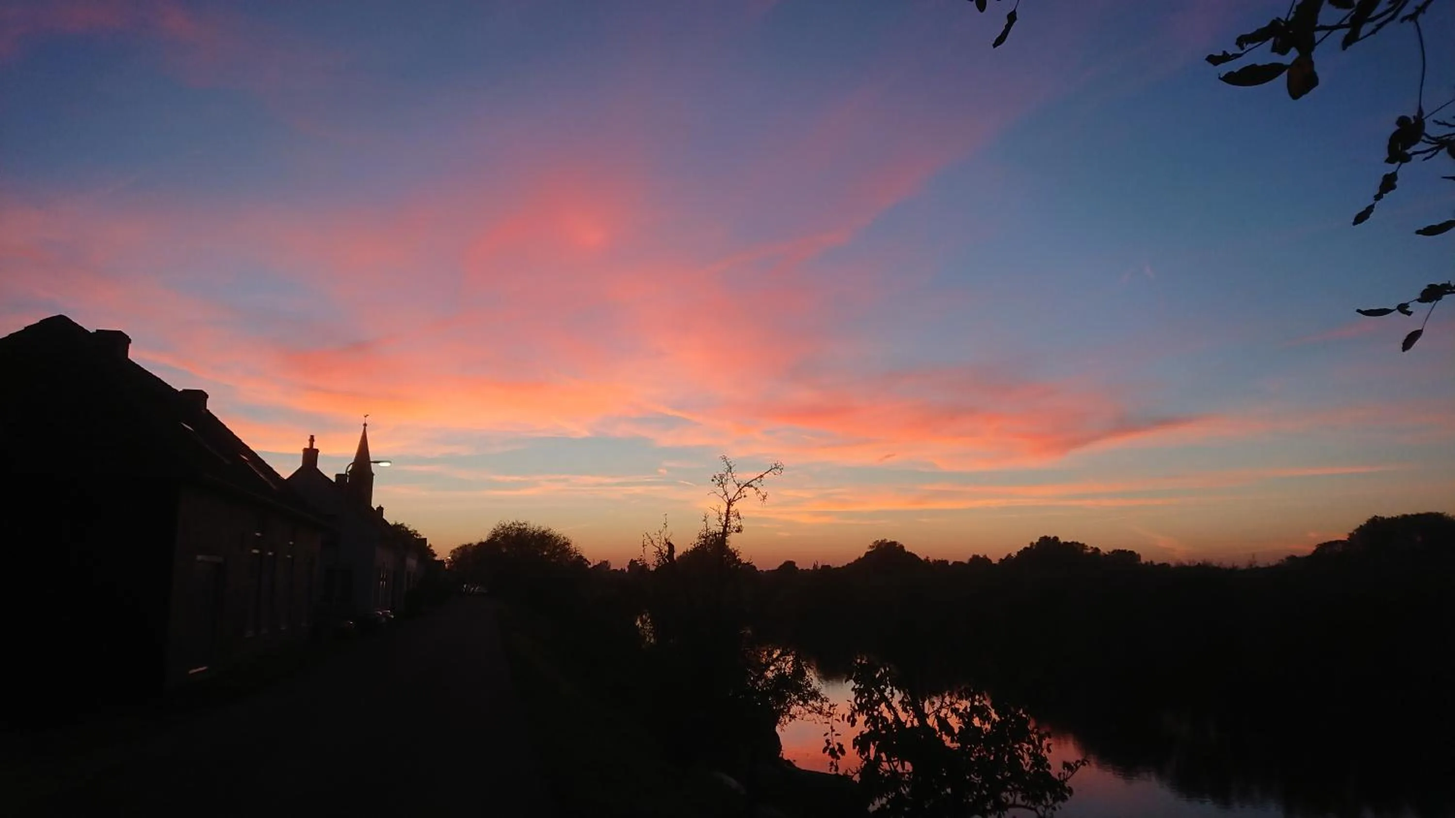 Sunset in B&B de Linge