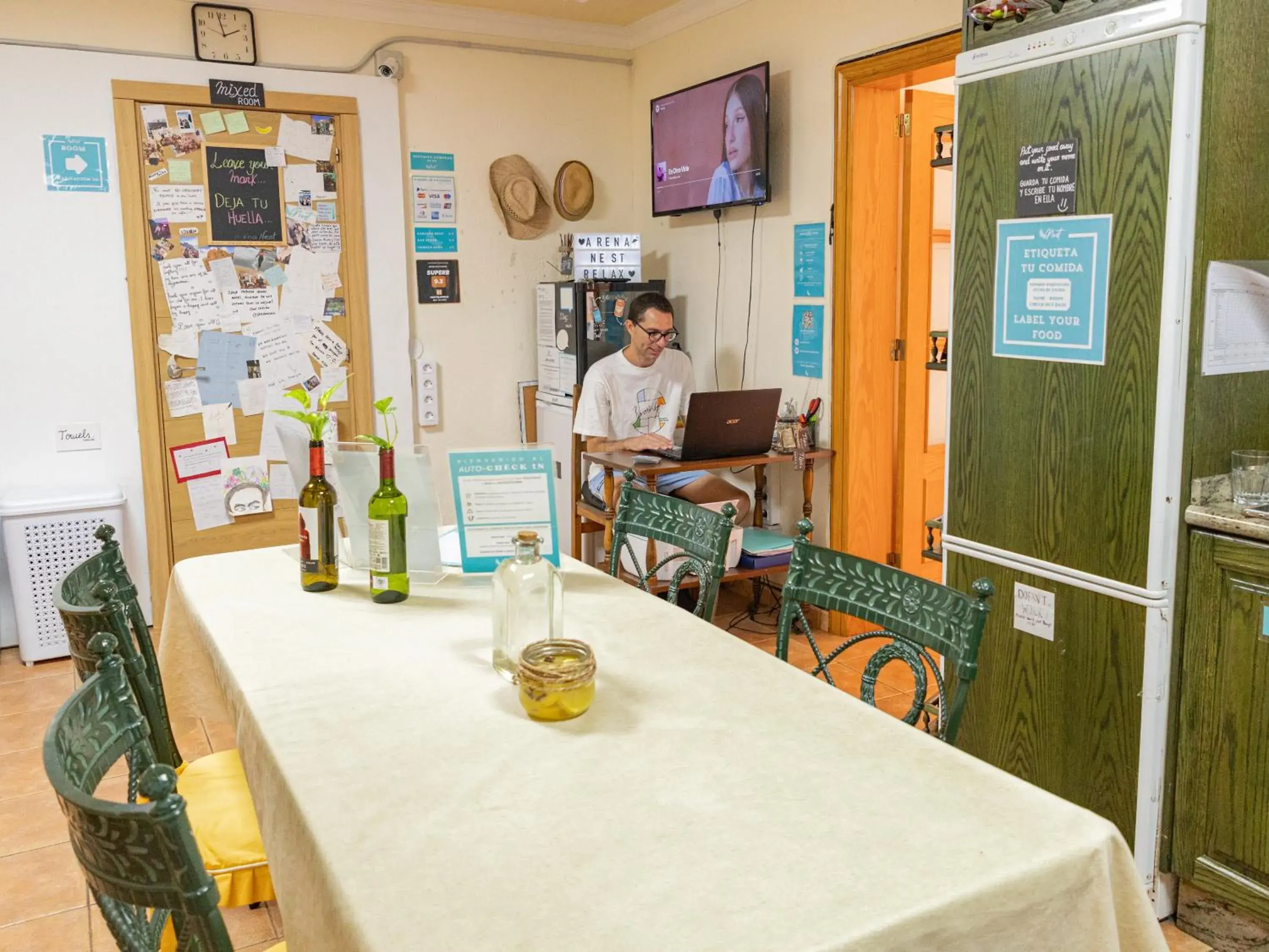 Kitchen or kitchenette in Arena Nest Hostel Kitchen or kitchenette in Arena Nest Hostel