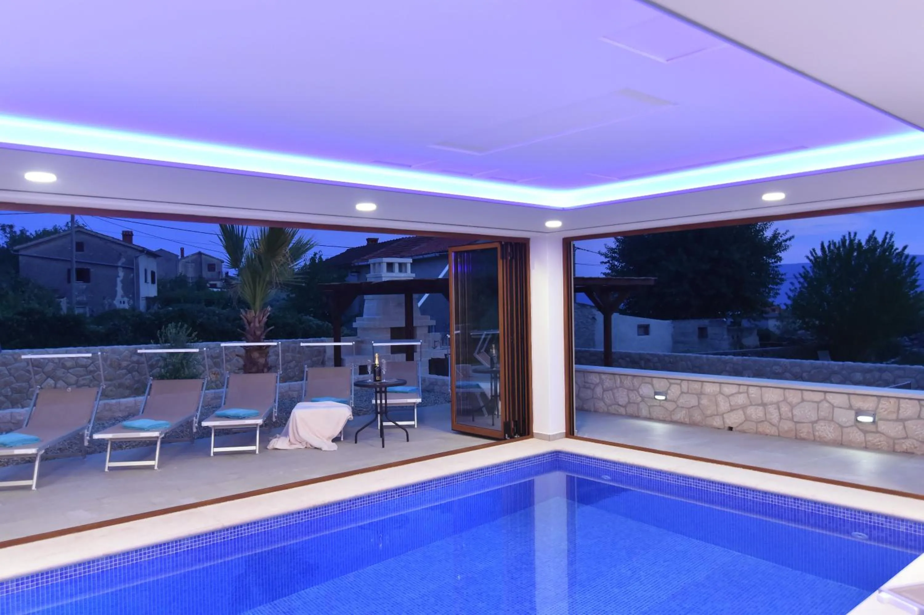 Patio in Villa Muskatel KRK -with heated covered pool