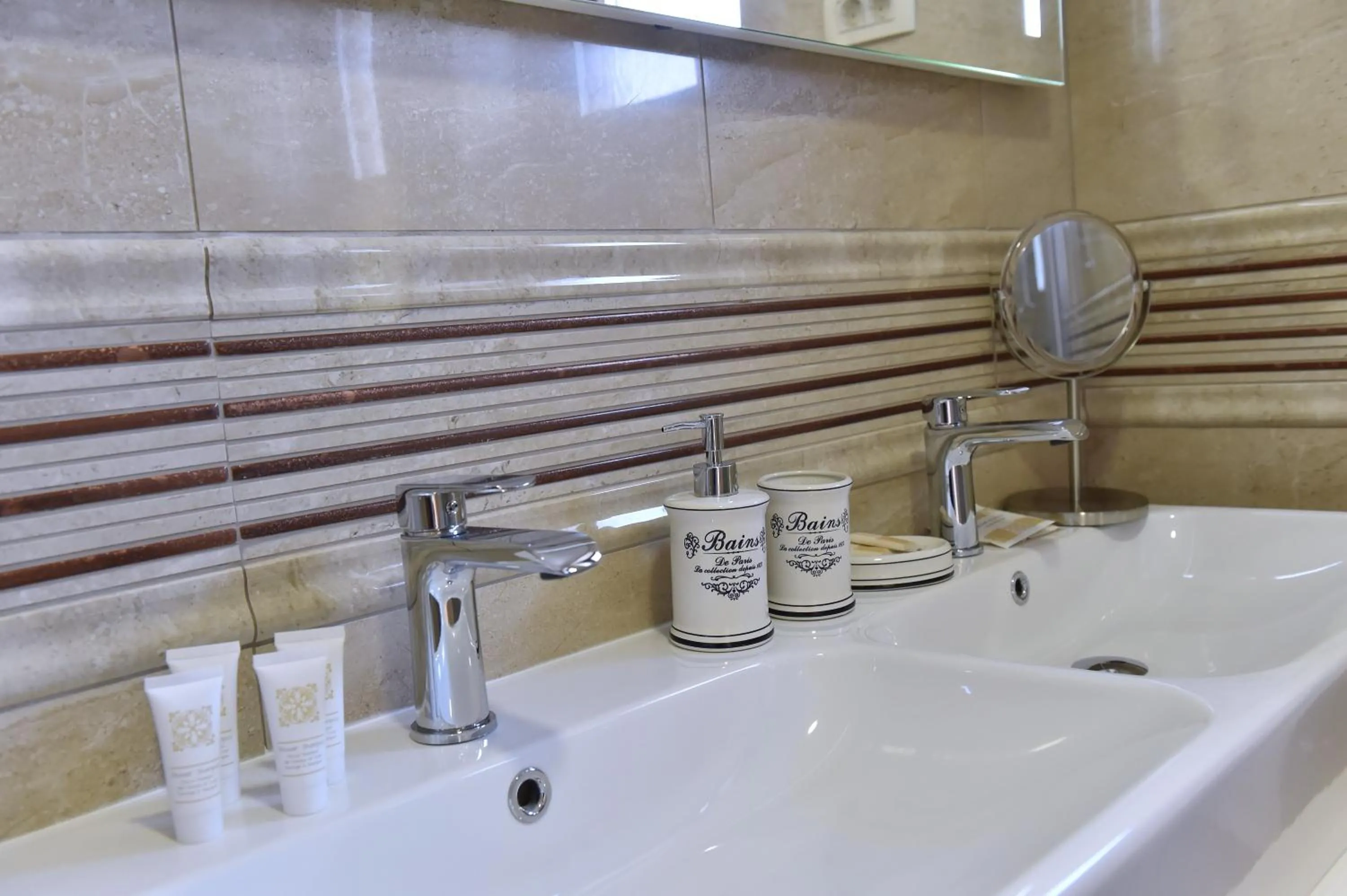 Bathroom in Villa Muskatel KRK -with heated covered pool